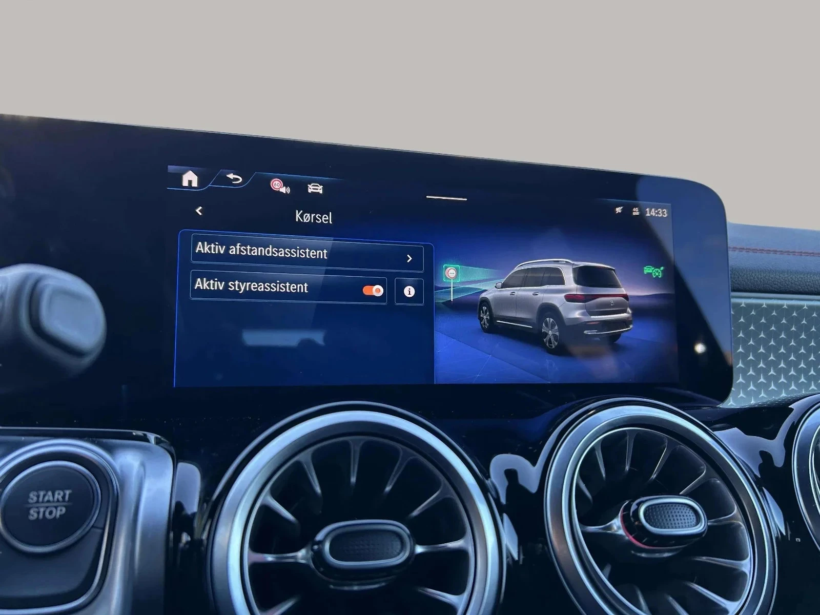 Mercedes-Benz-EQA-image-16