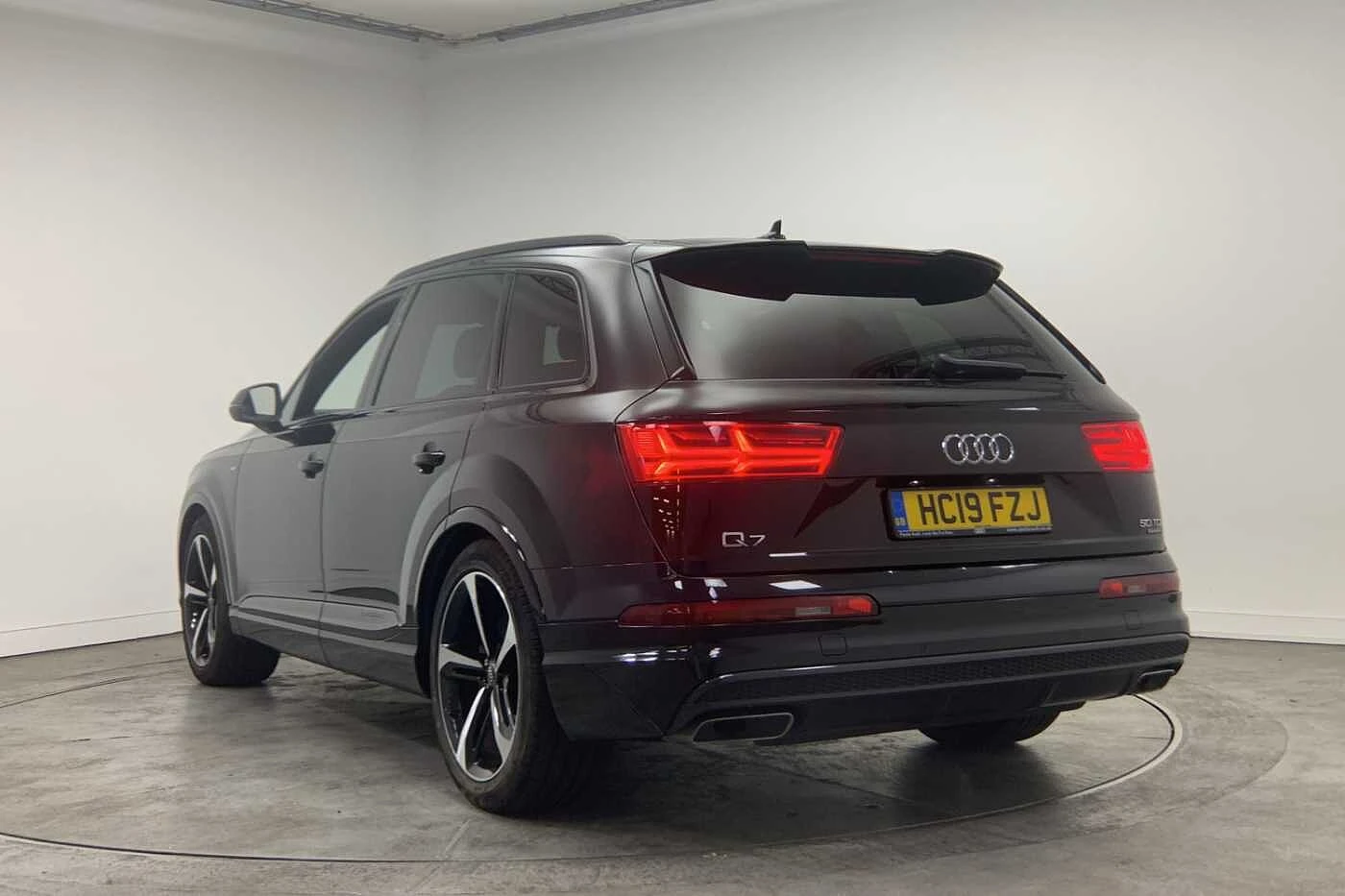 Audi-Q7-image-2