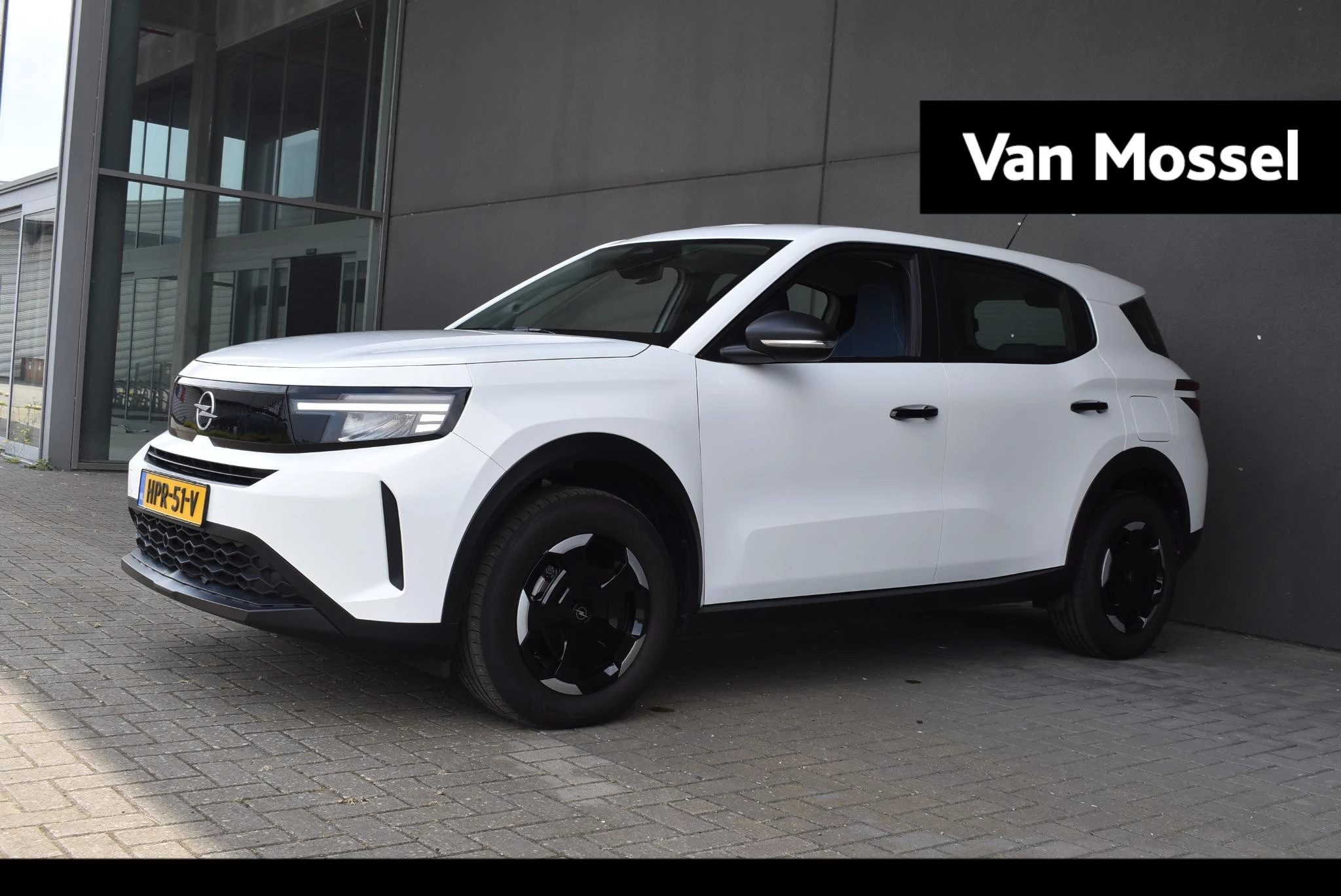 Opel-Frontera-image-0