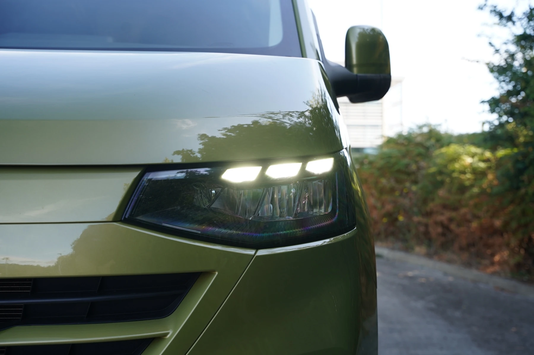 Volkswagen-Transporter-image-24