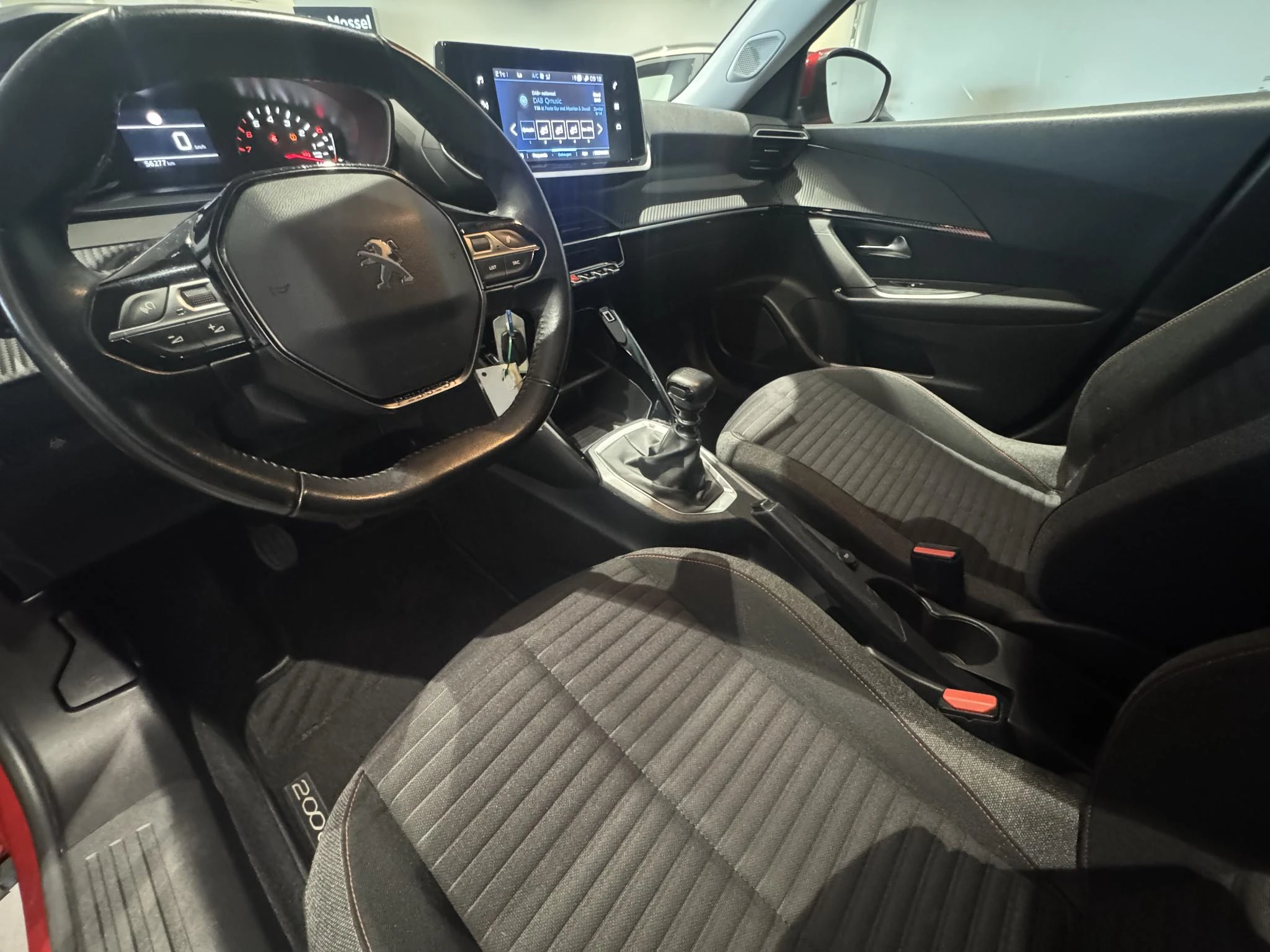 Peugeot-2008-image-13