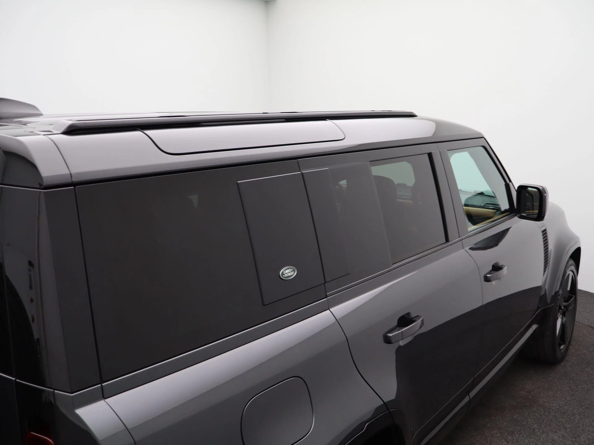 Land Rover-Defender-image-47