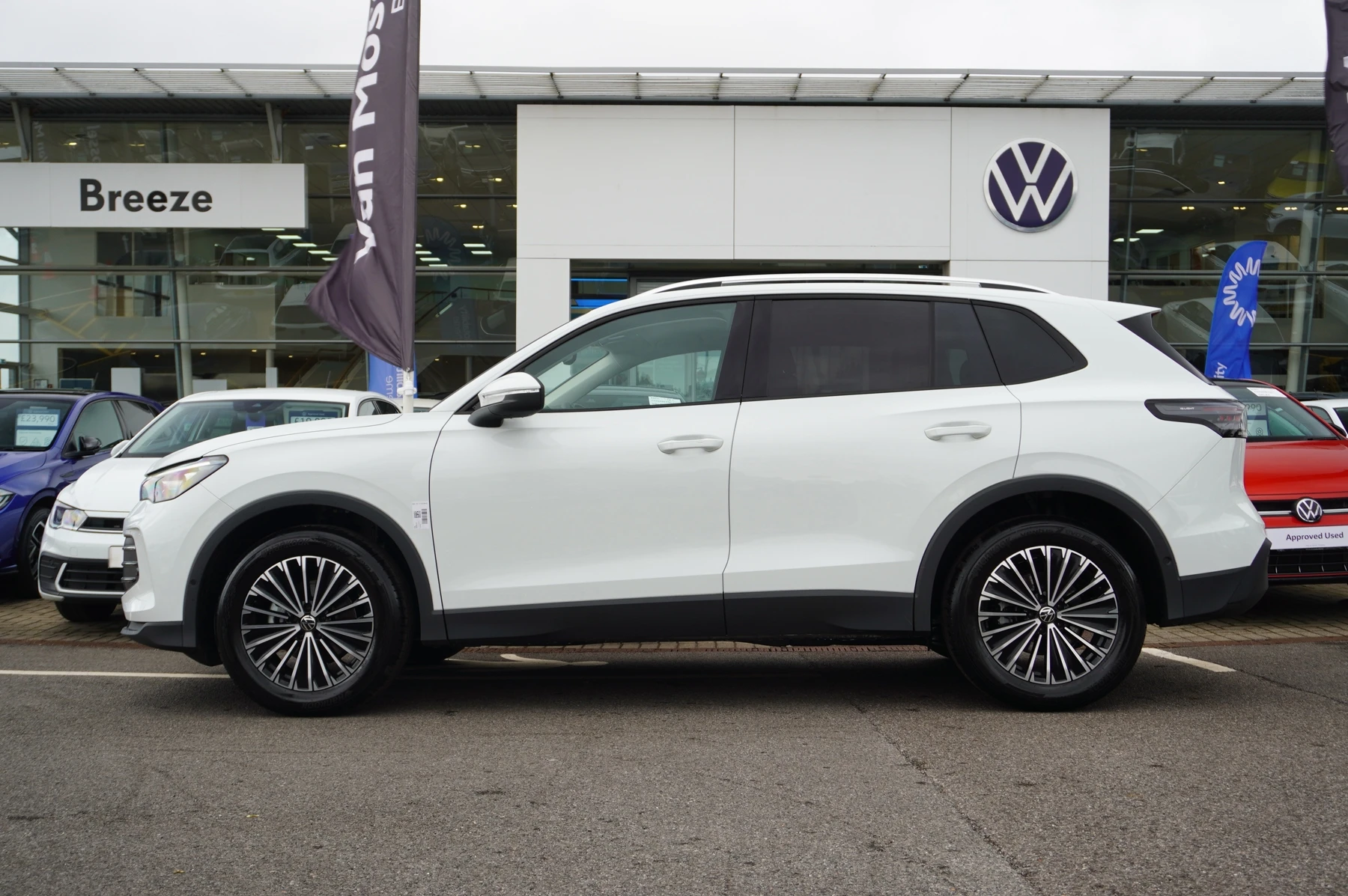 Volkswagen-Tiguan-image-15