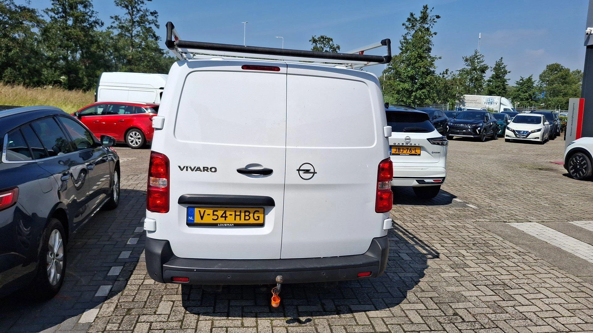 Opel-Vivaro-image-2