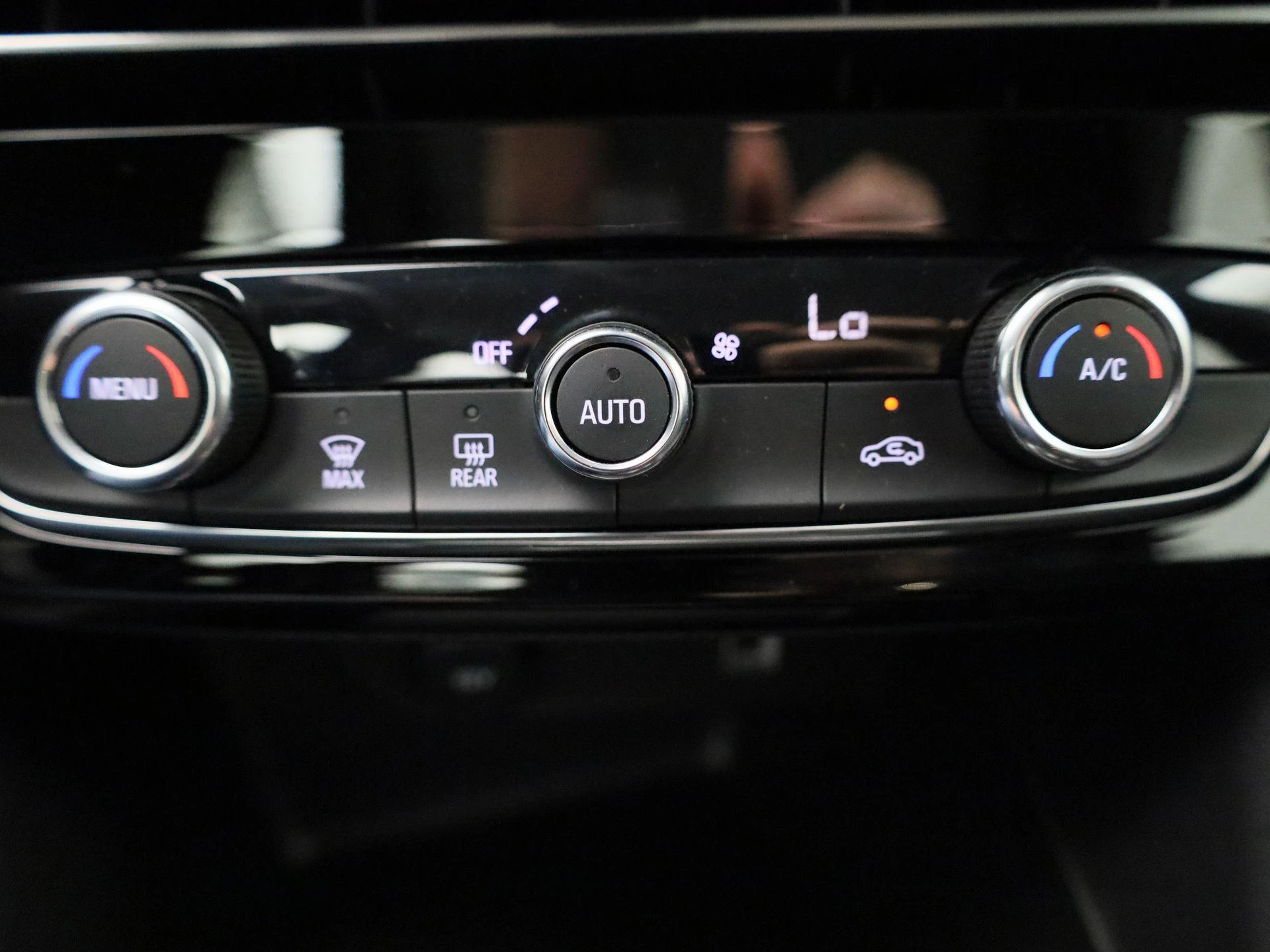 Opel-Mokka-e-image-24