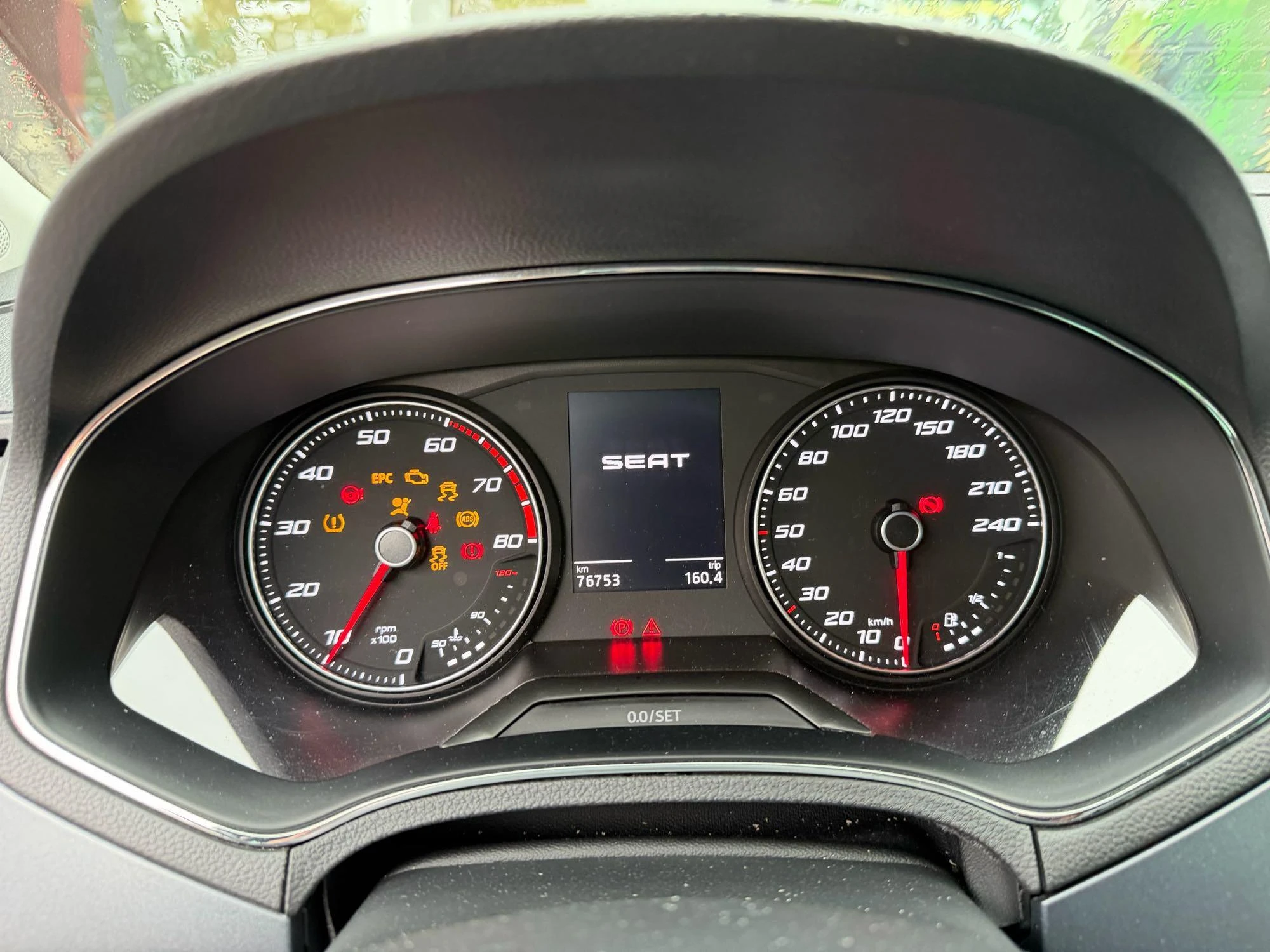SEAT-Arona-image-3