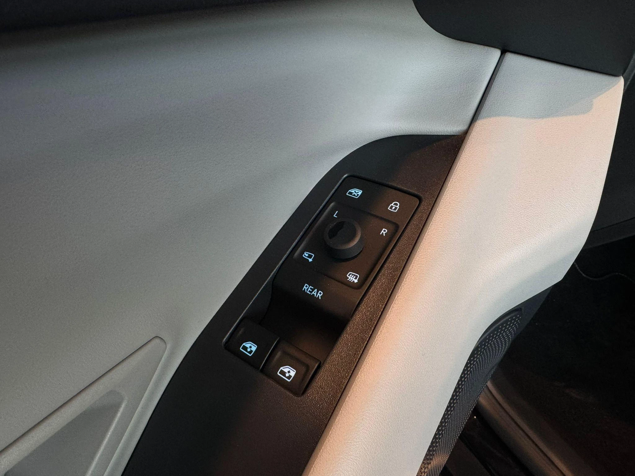 Ford-Explorer-image-15