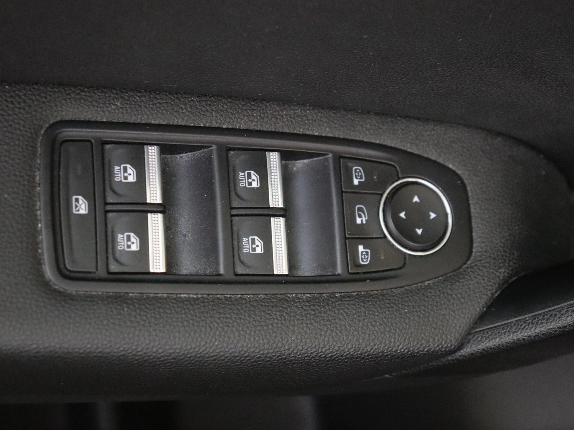 Renault-Captur-image-21