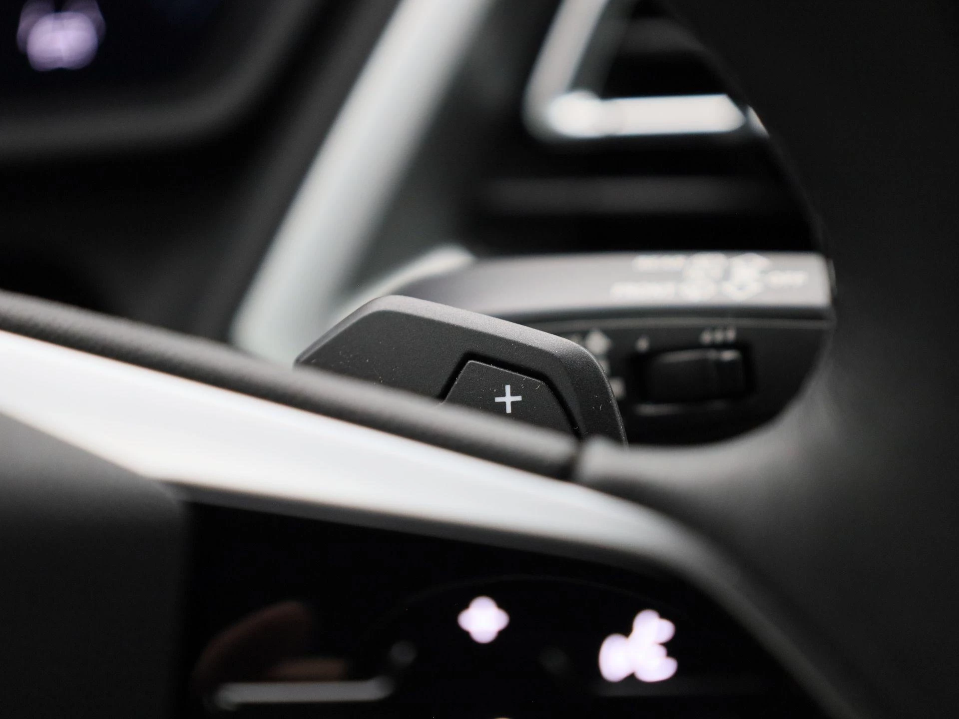 Audi-Q4 e-tron-image-28