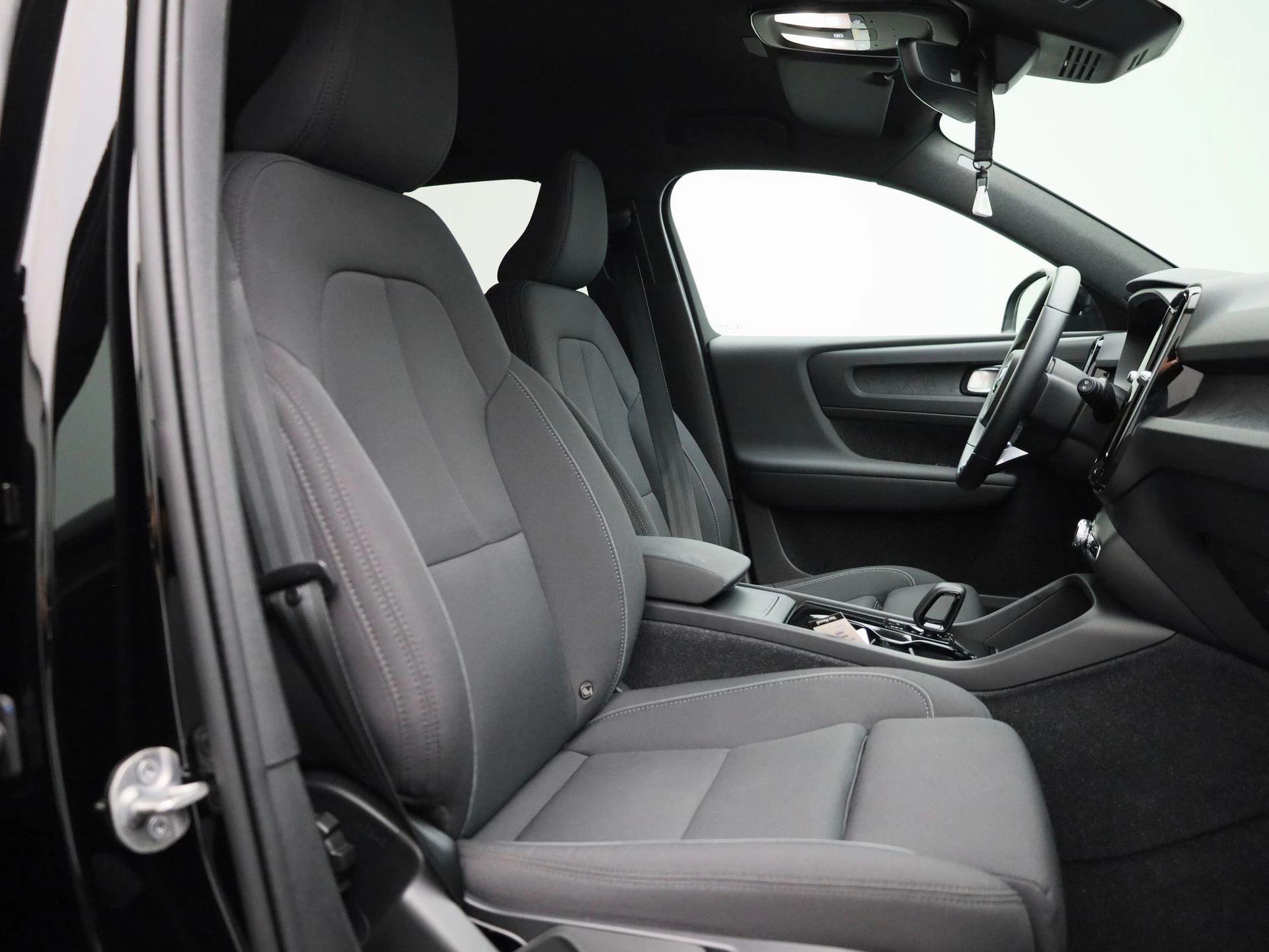 Volvo-XC40-image-34