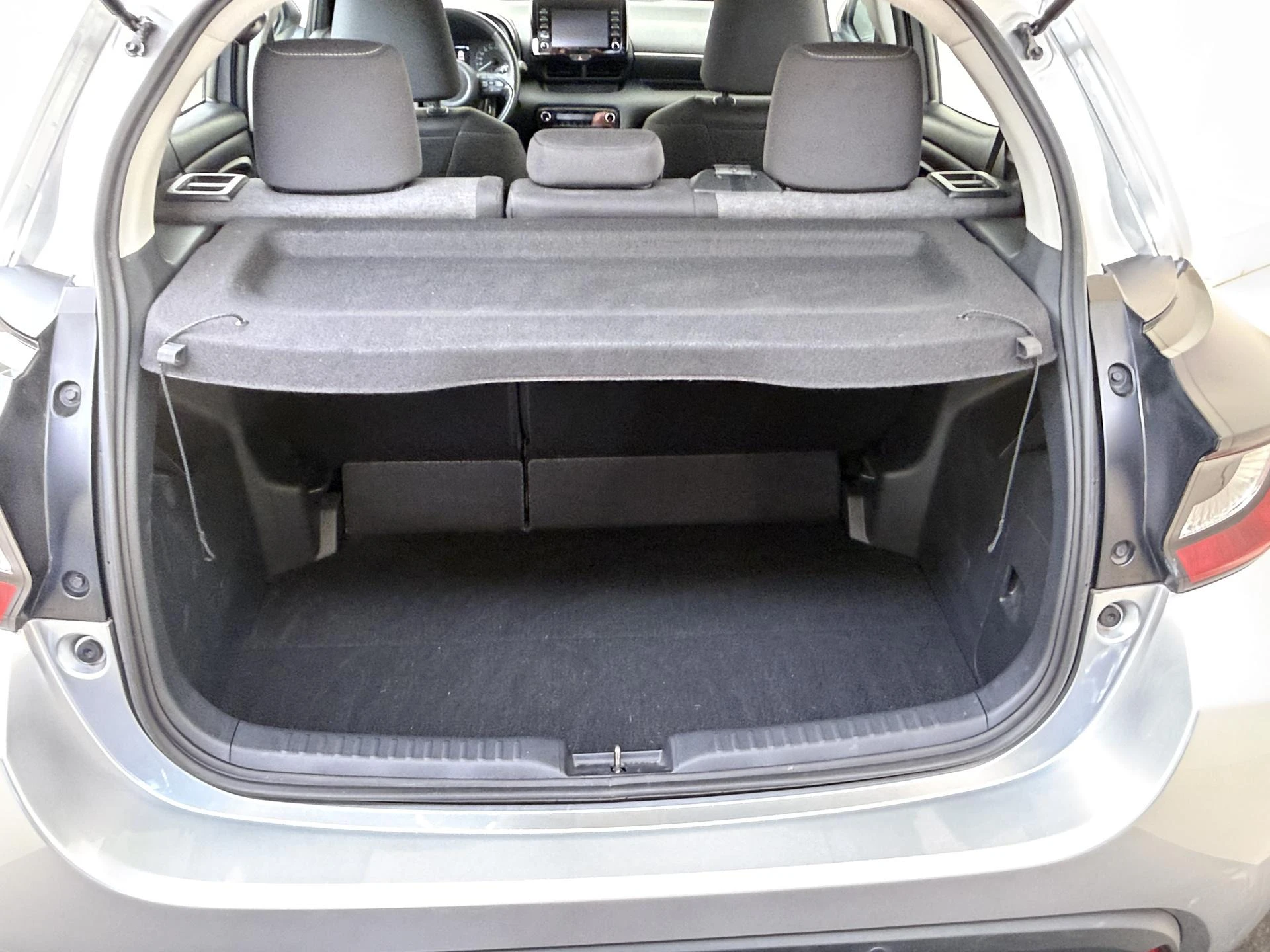 Mazda-2 Hybrid-image-22