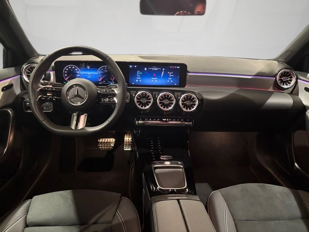 Mercedes-Benz-A-Klasse 200-image-10