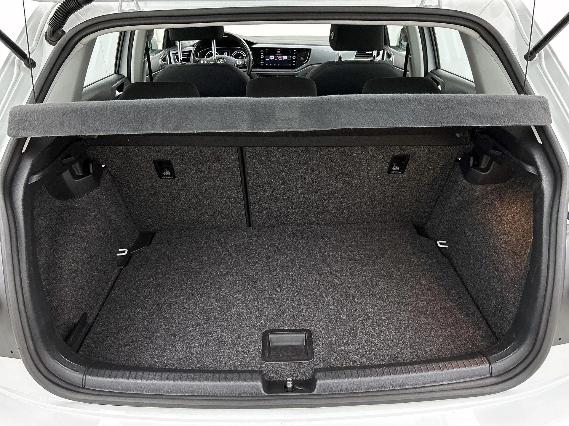 Volkswagen-Polo-image-14