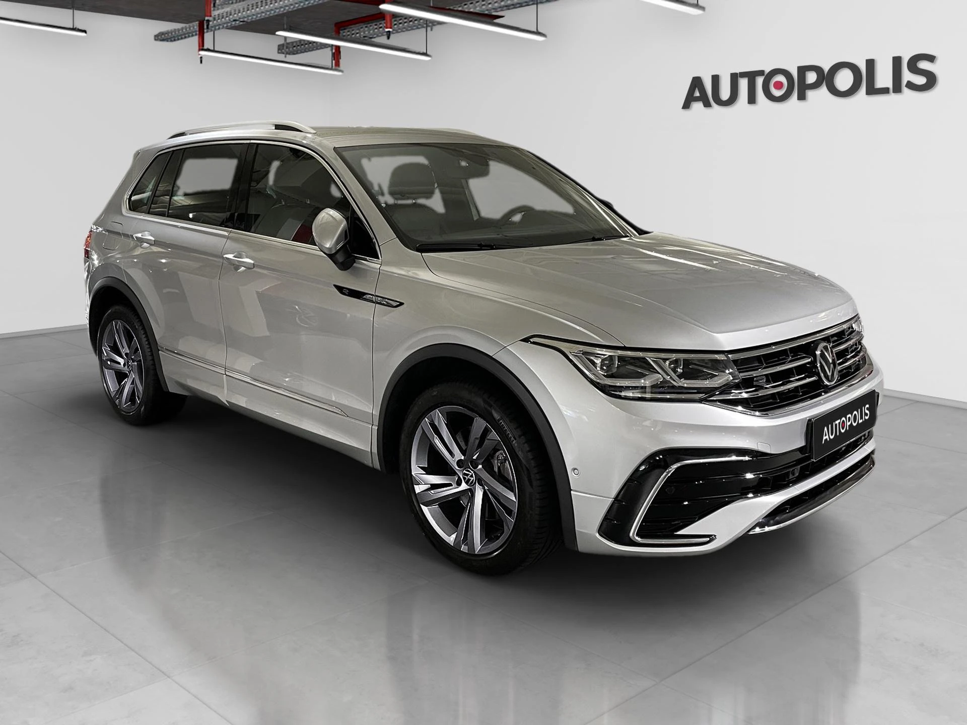 Volkswagen-Tiguan-image-18