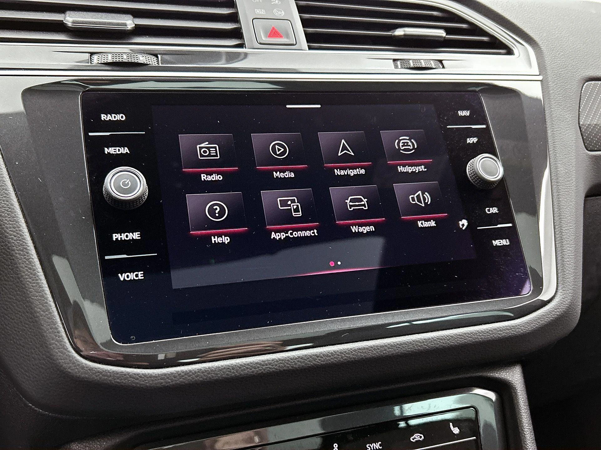 Volkswagen-Tiguan-image-42
