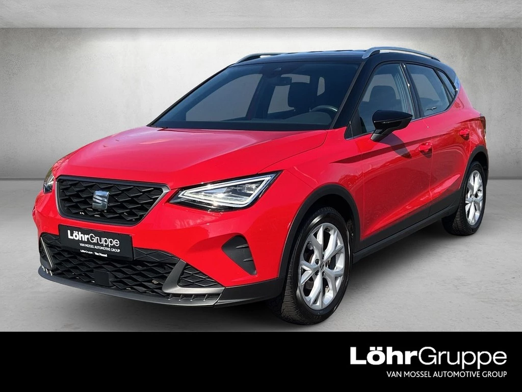 SEAT-Arona-image-0