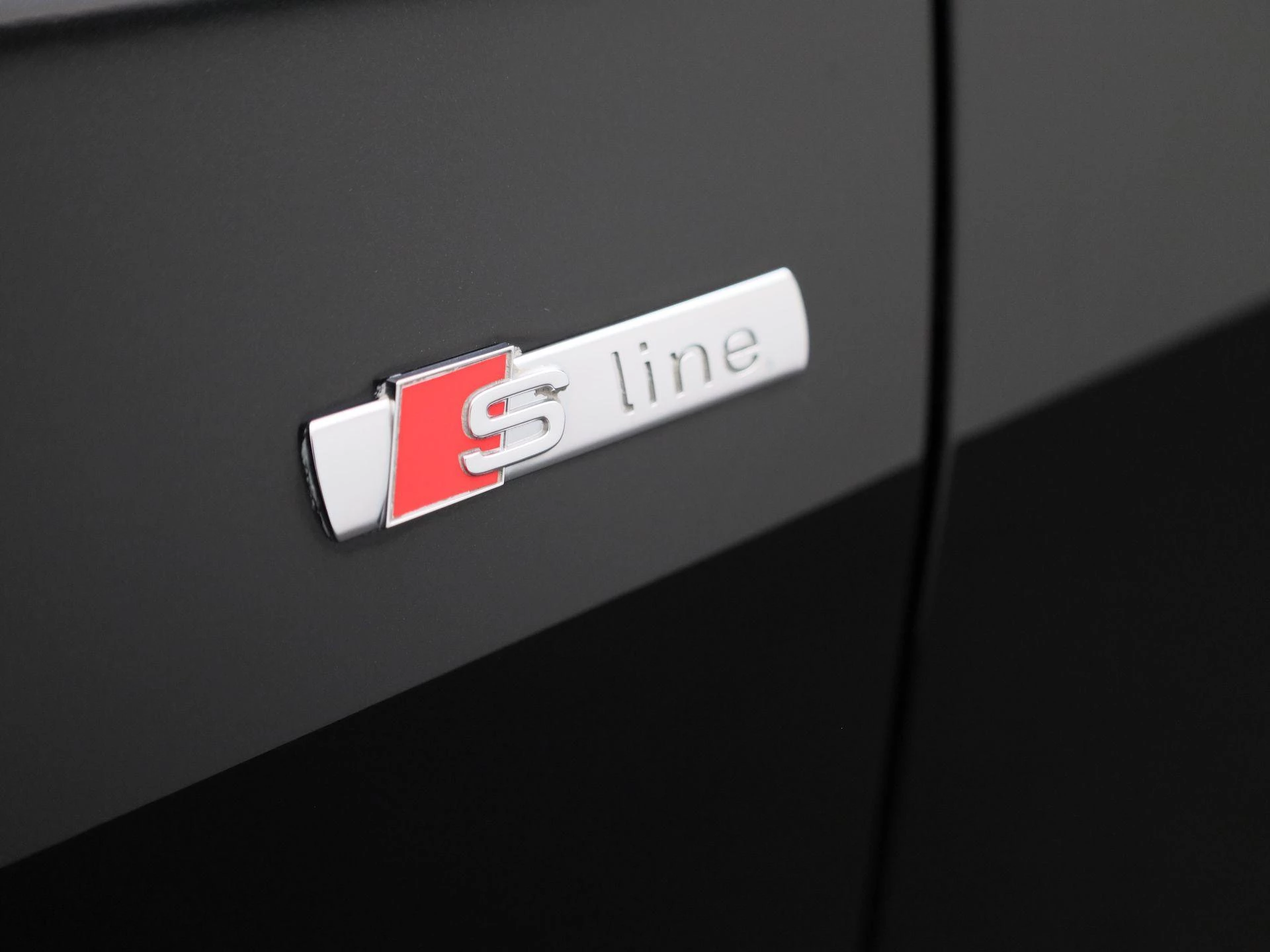 Audi-Q4 e-tron-image-16