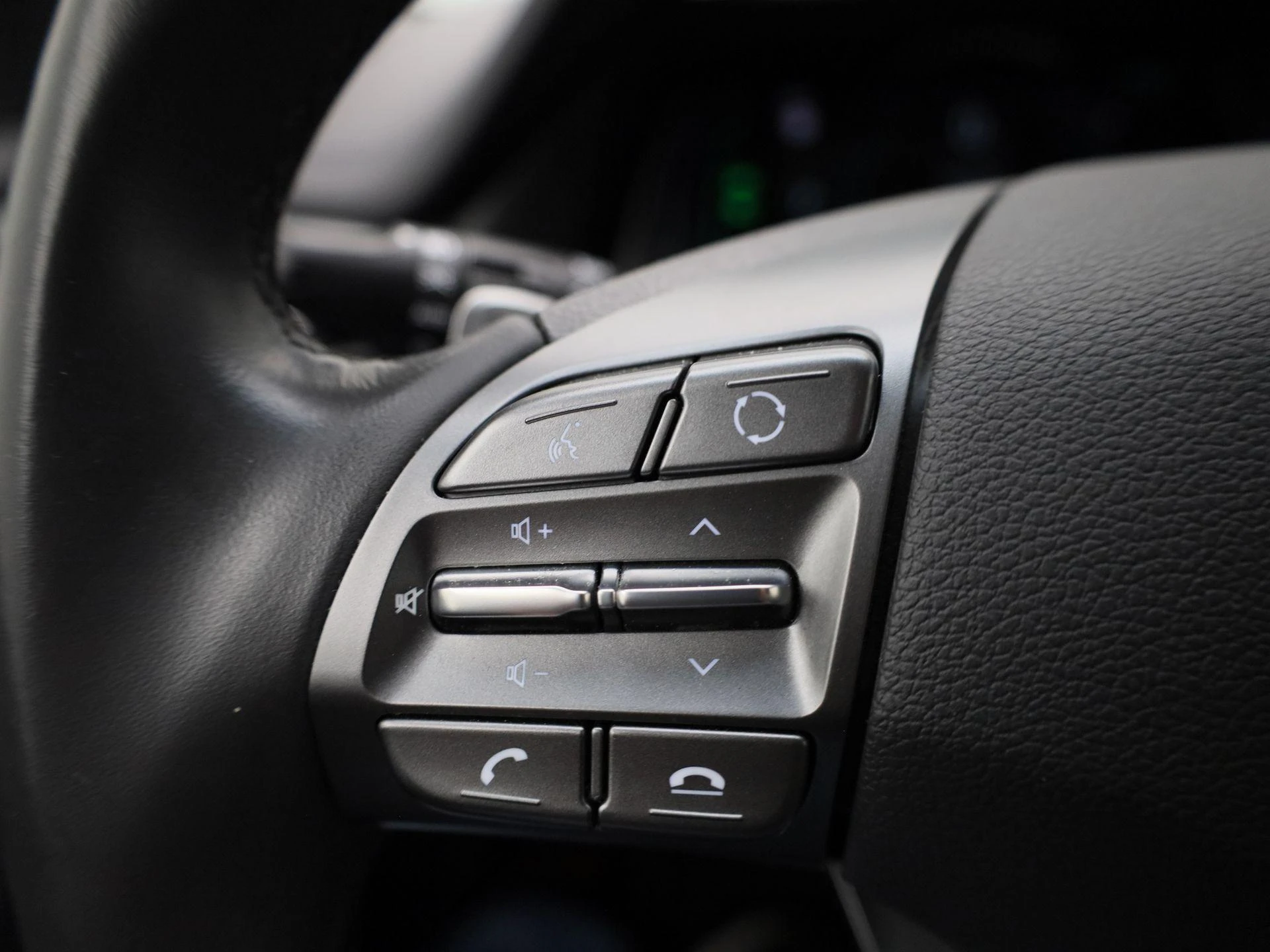 Hyundai-IONIQ-image-18