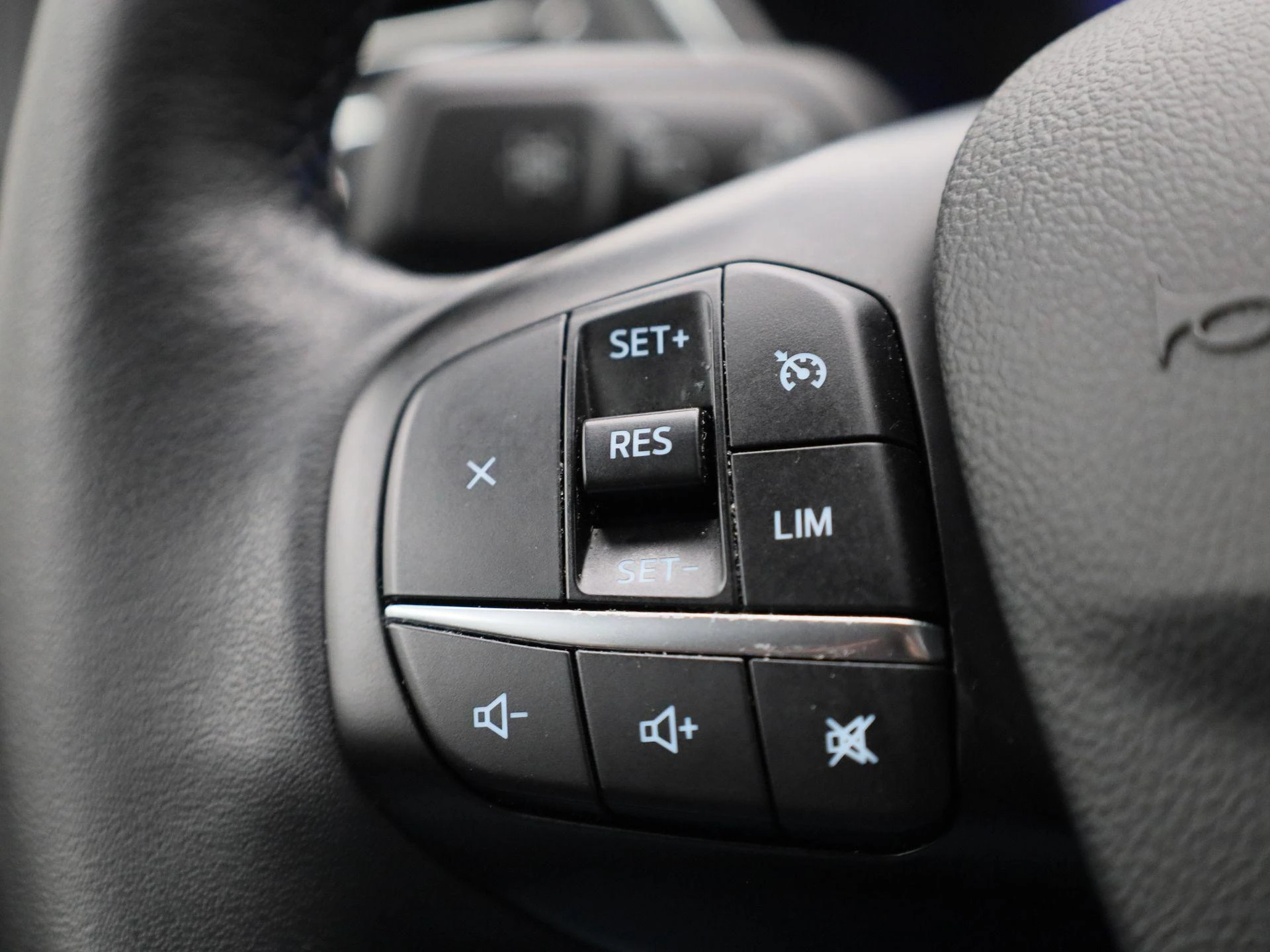 Ford-Kuga-image-17