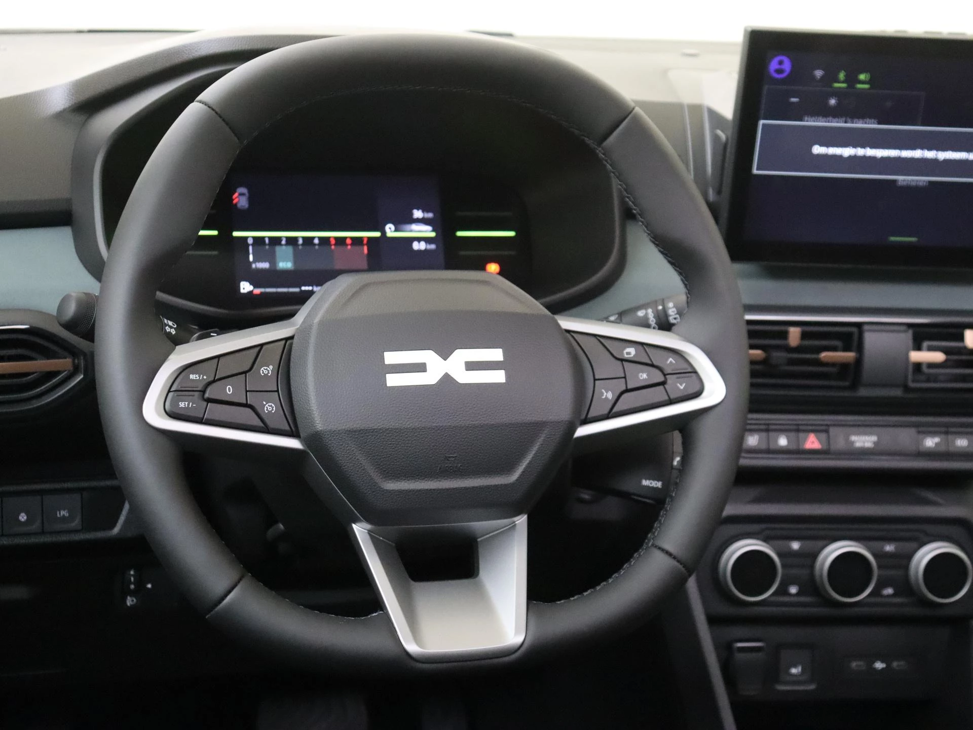 Dacia-Sandero Stepway-image-8