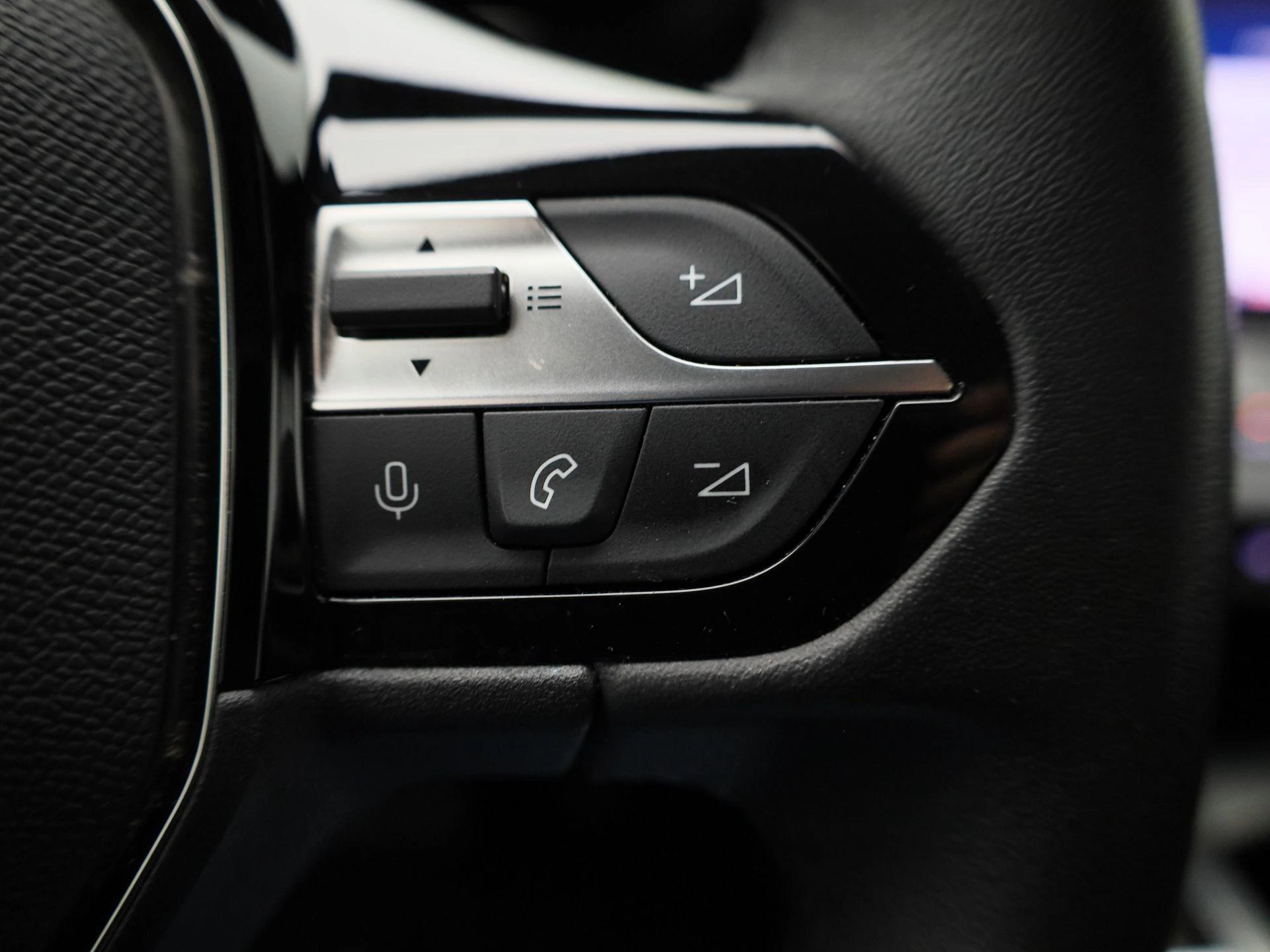 Peugeot-308-image-14