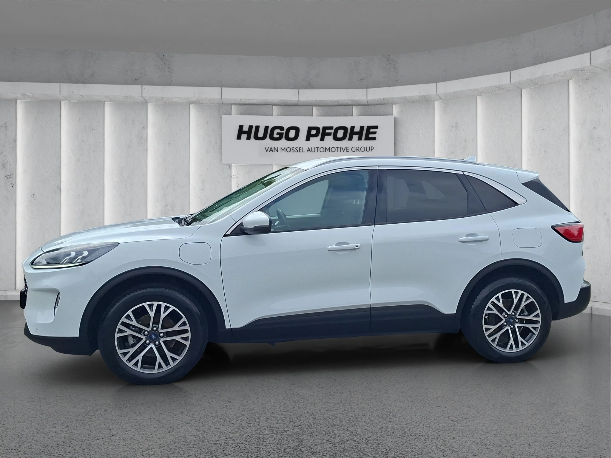 Ford Kuga Titanium 2.5 PHEV Aut. | AHK | GJR | RFK | SHZ | PDC | LMF | Navi
