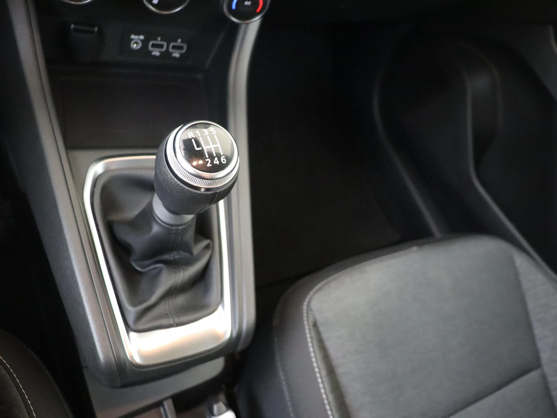 Renault-Captur-image-18