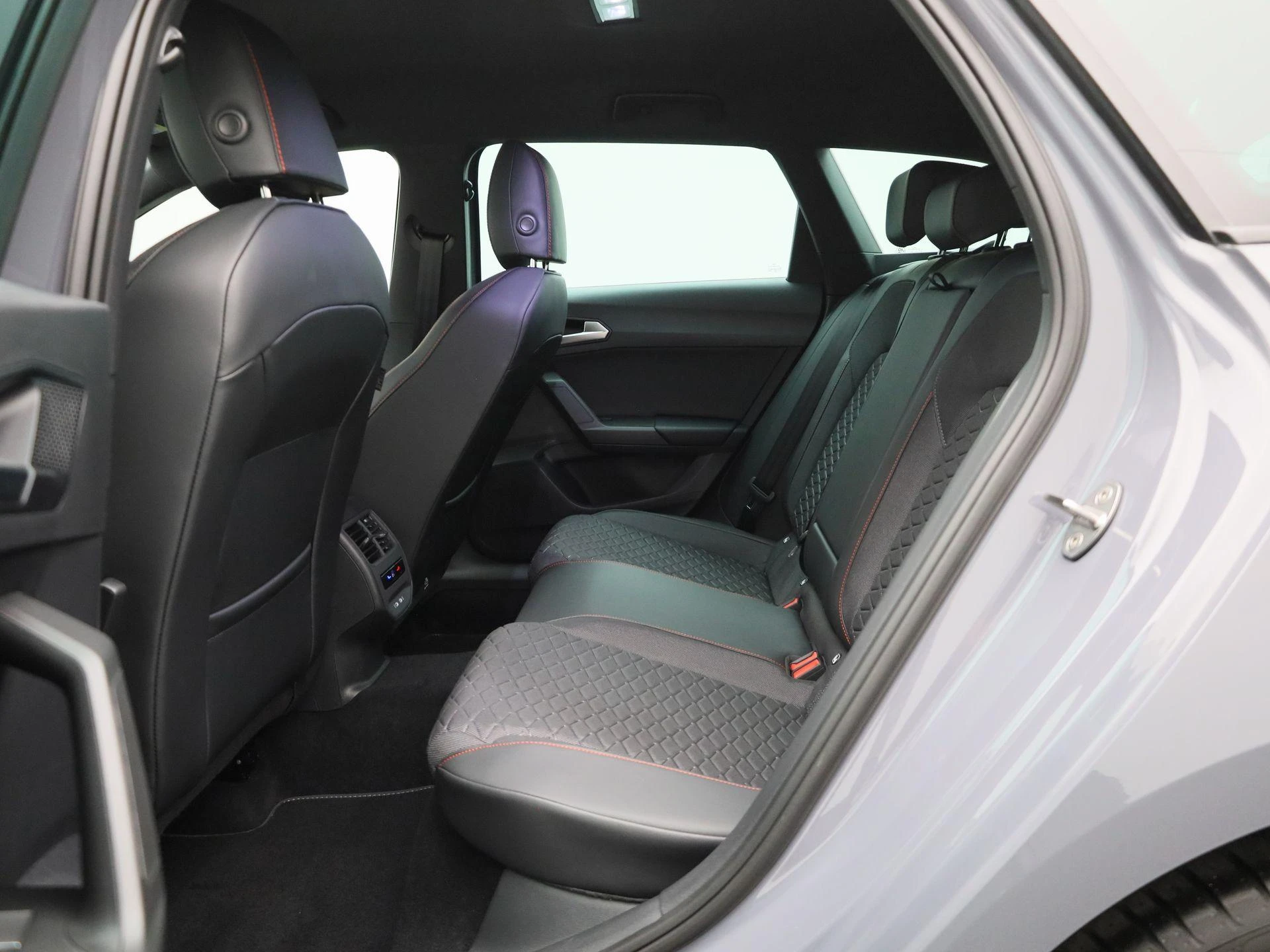 SEAT Leon Sportstourer 1.5 TSI e-Hybrid FR Business