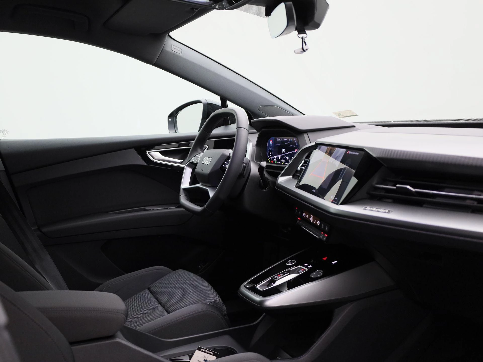 Audi-Q4 e-tron-image-38