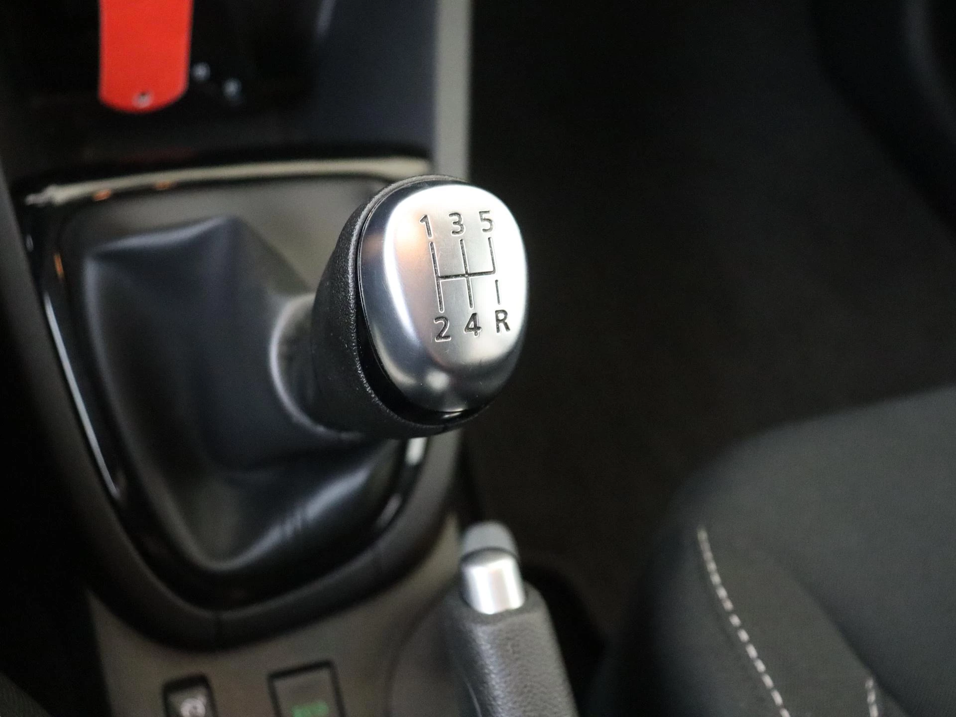 Renault-Clio-image-14