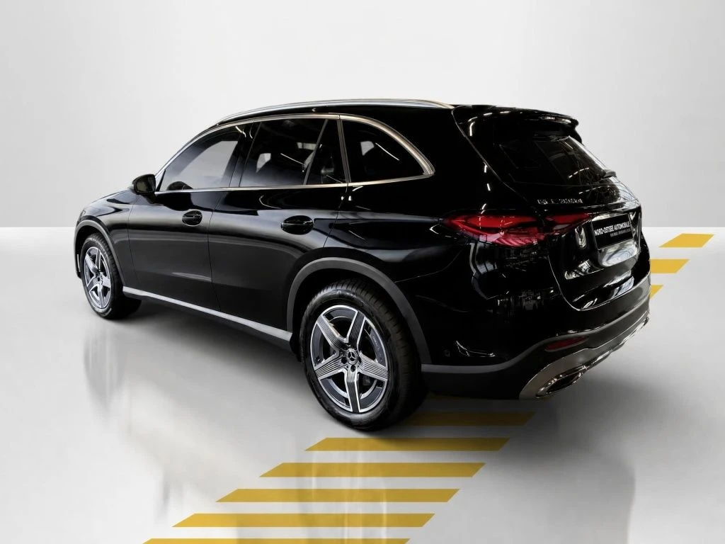 Mercedes-Benz-GLC 300 d-image-12