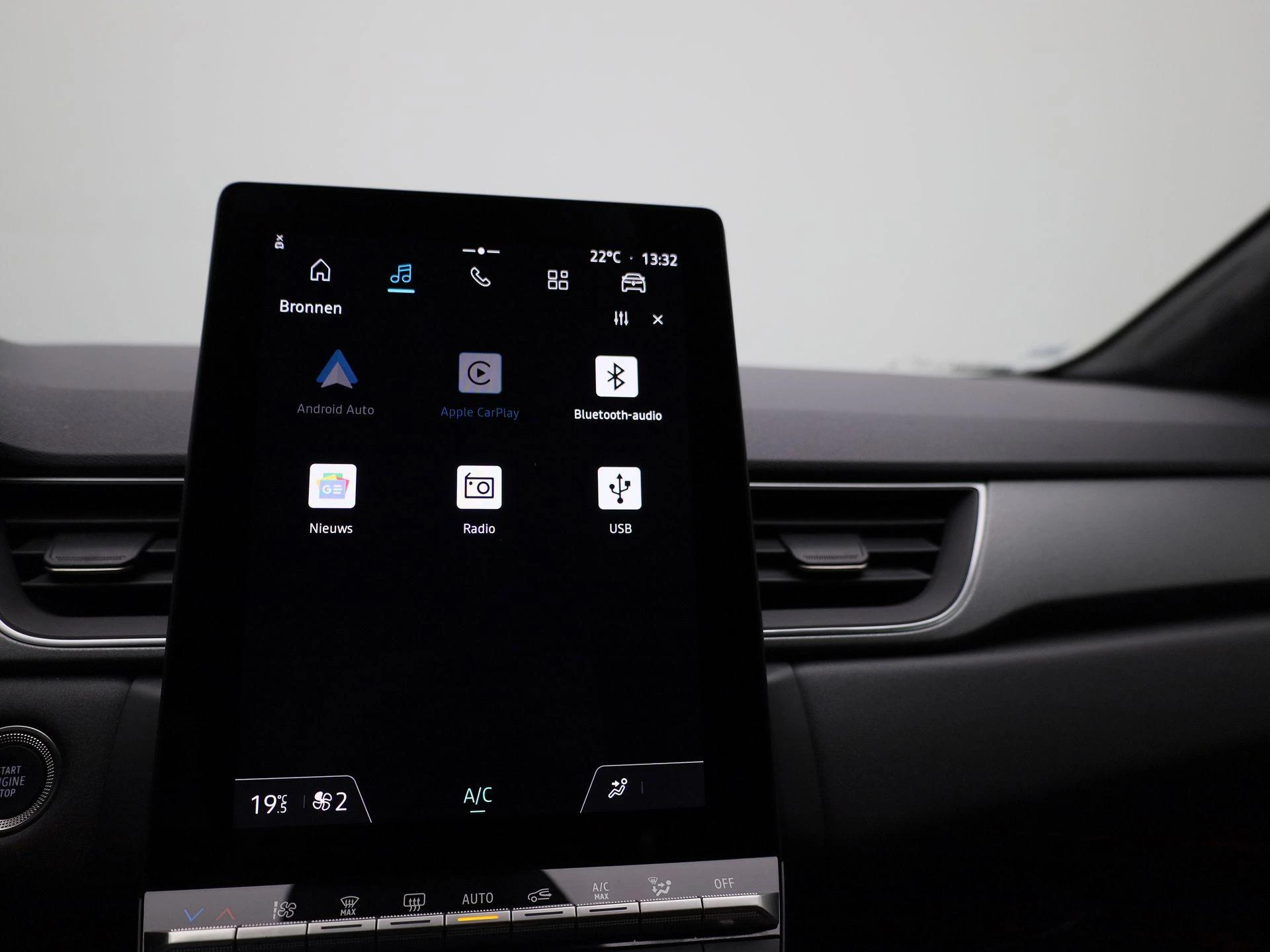 Renault-Captur-image-15