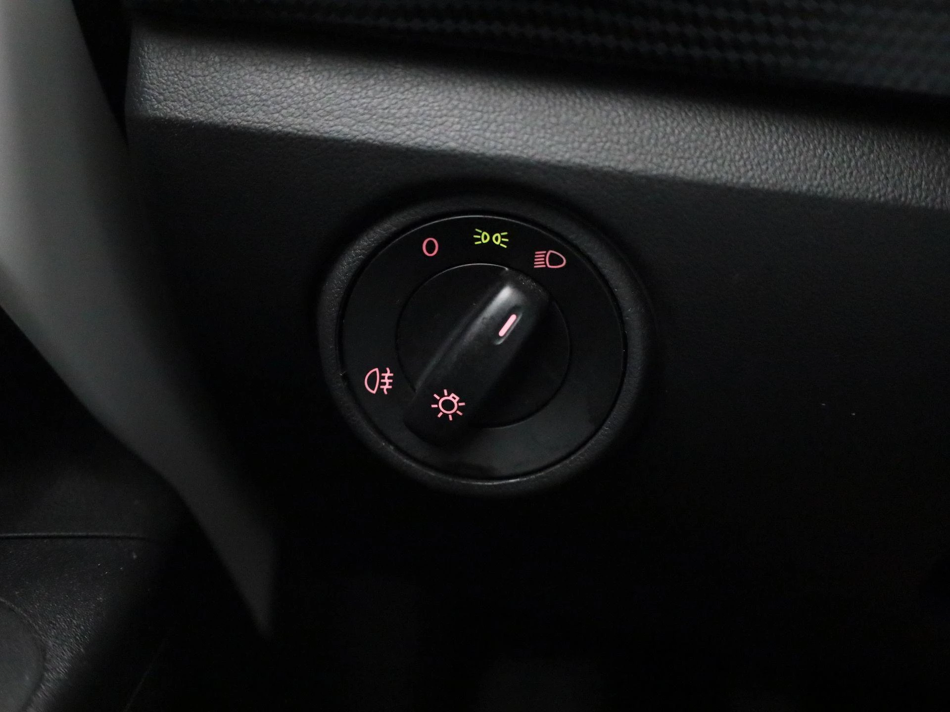 Volkswagen-up!-image-18