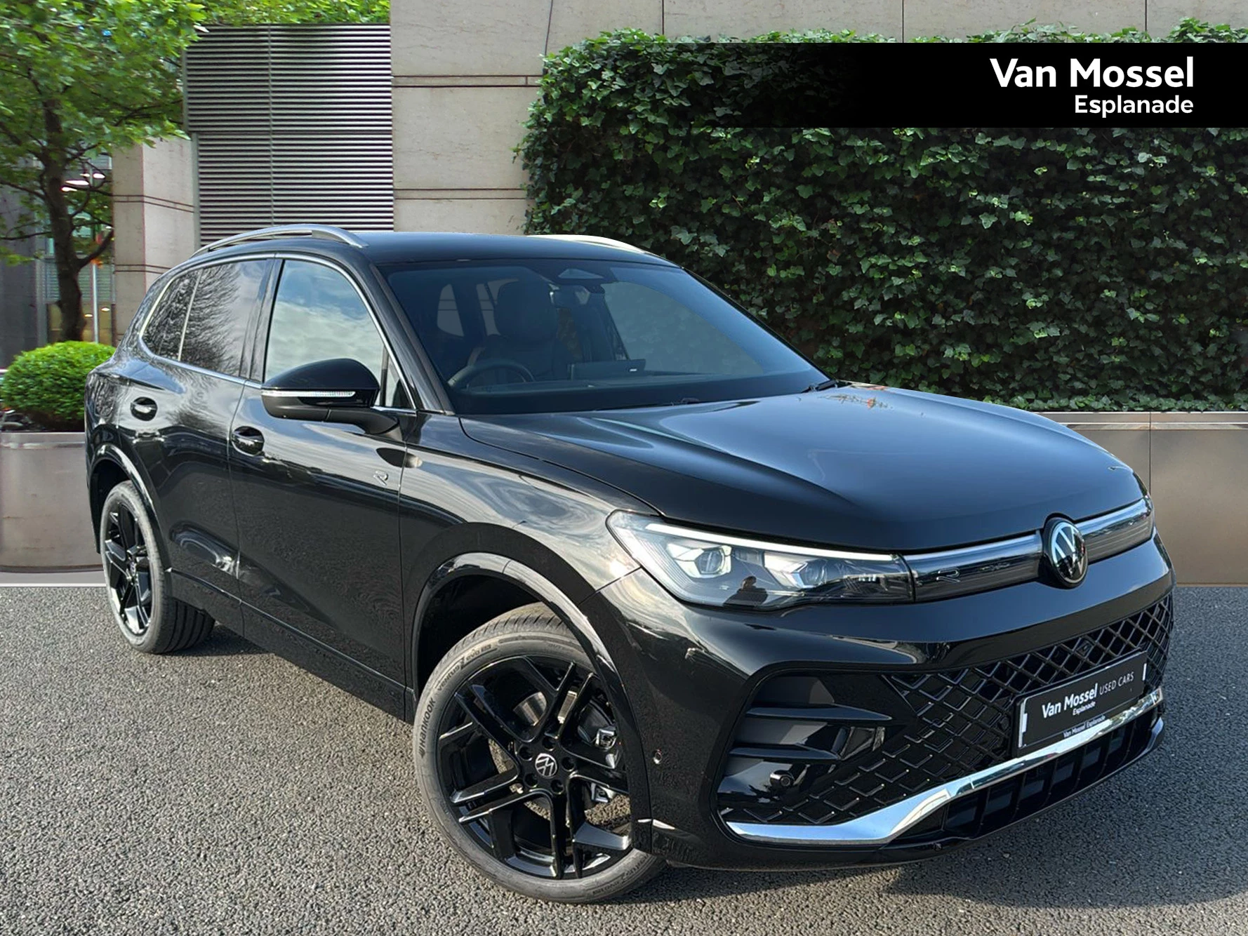 Volkswagen-Tiguan-image-0
