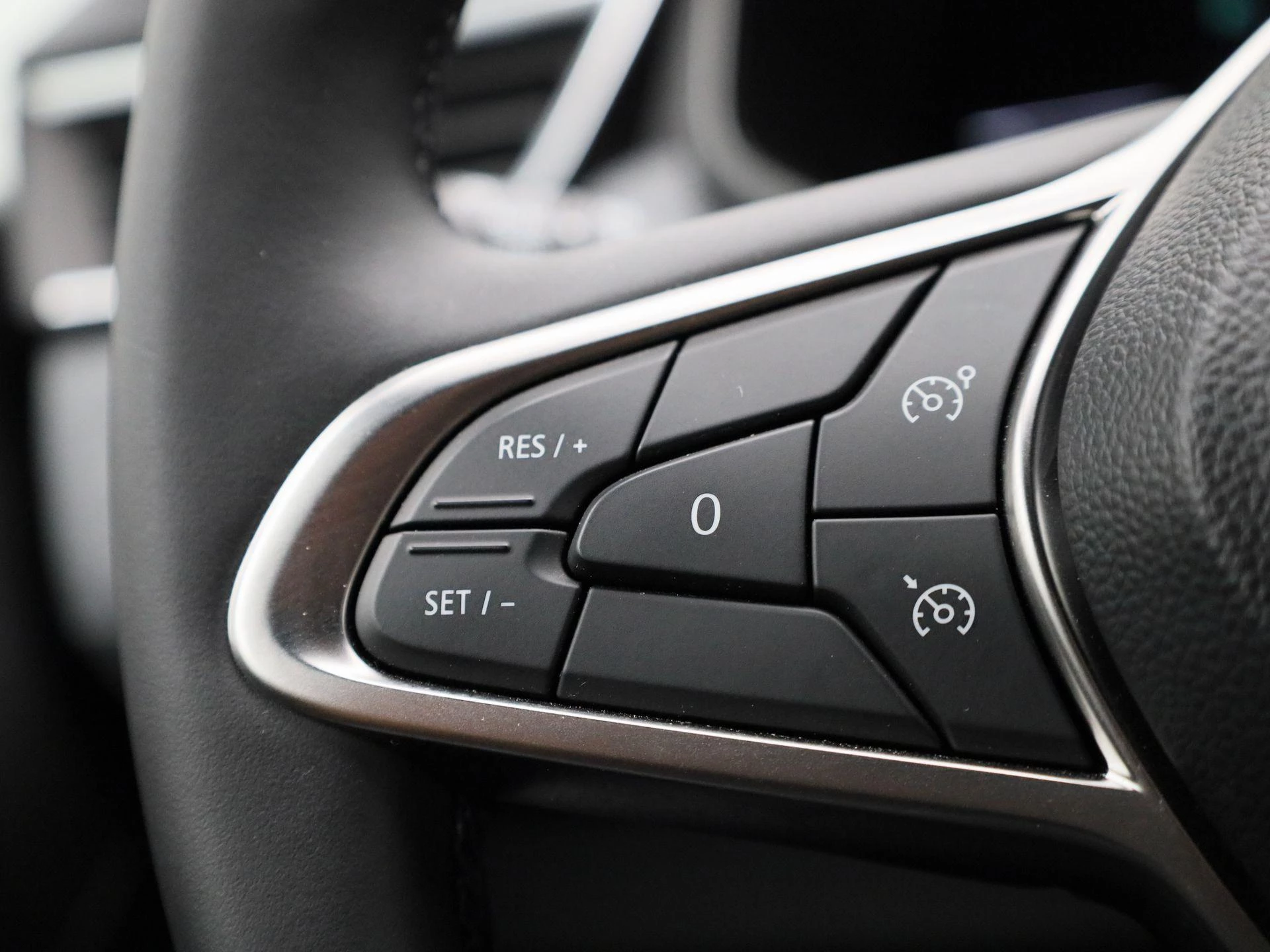 Renault-Clio-image-17