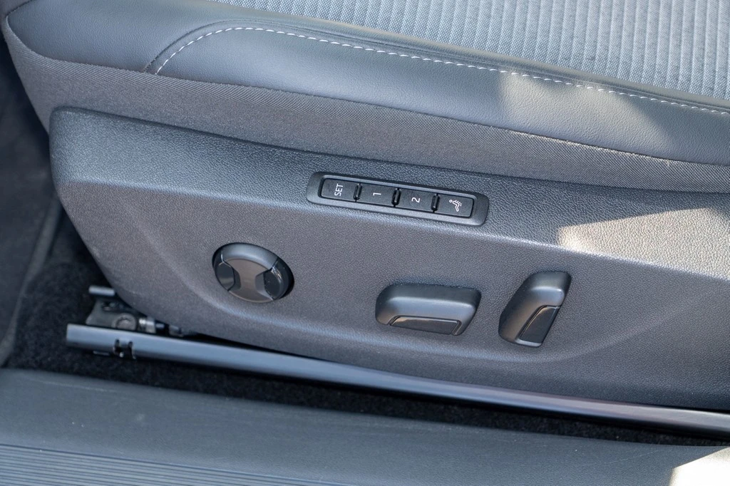 Škoda-Enyaq iV-image-16