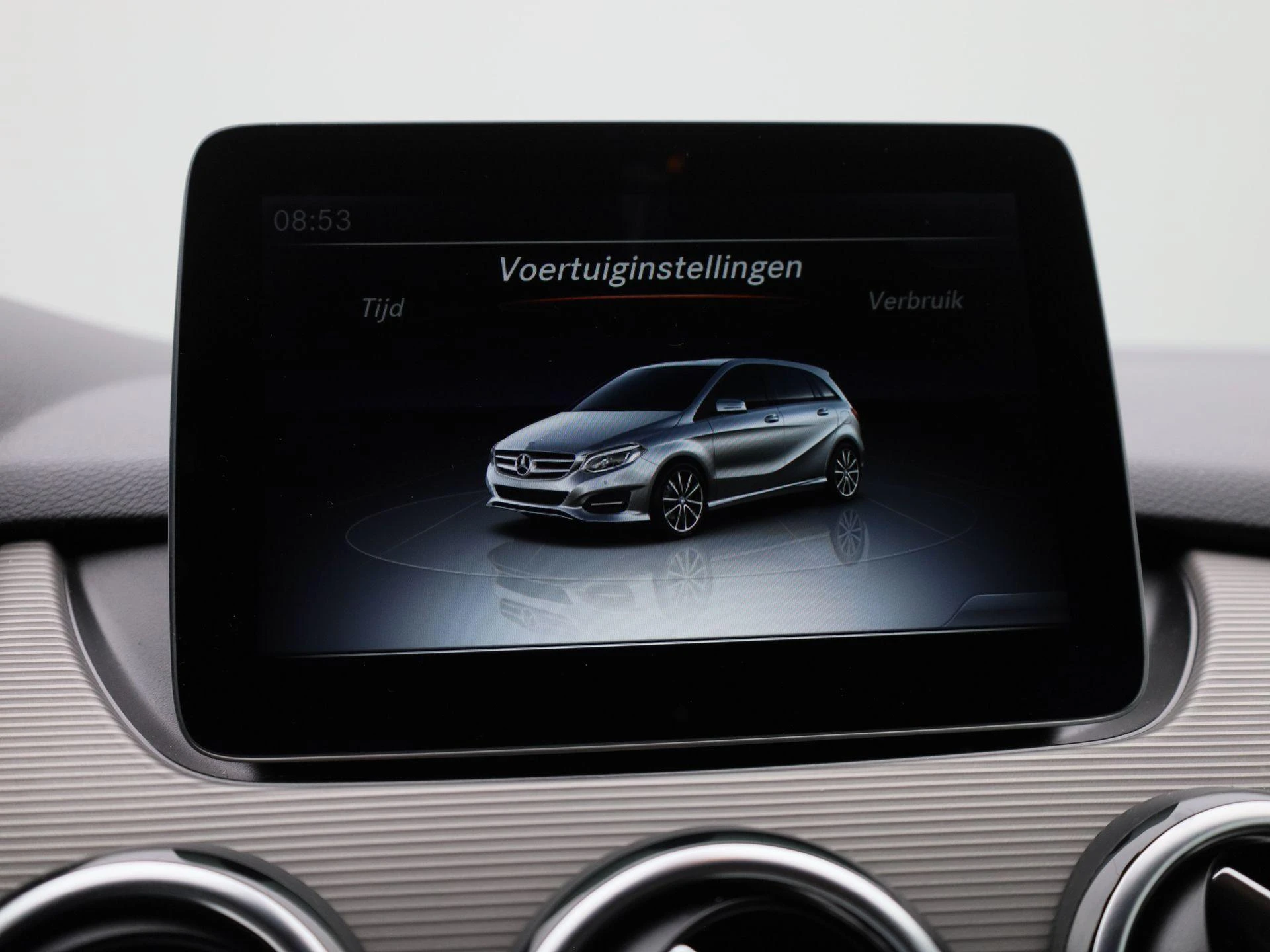 Mercedes-Benz-B-Klasse-image-26