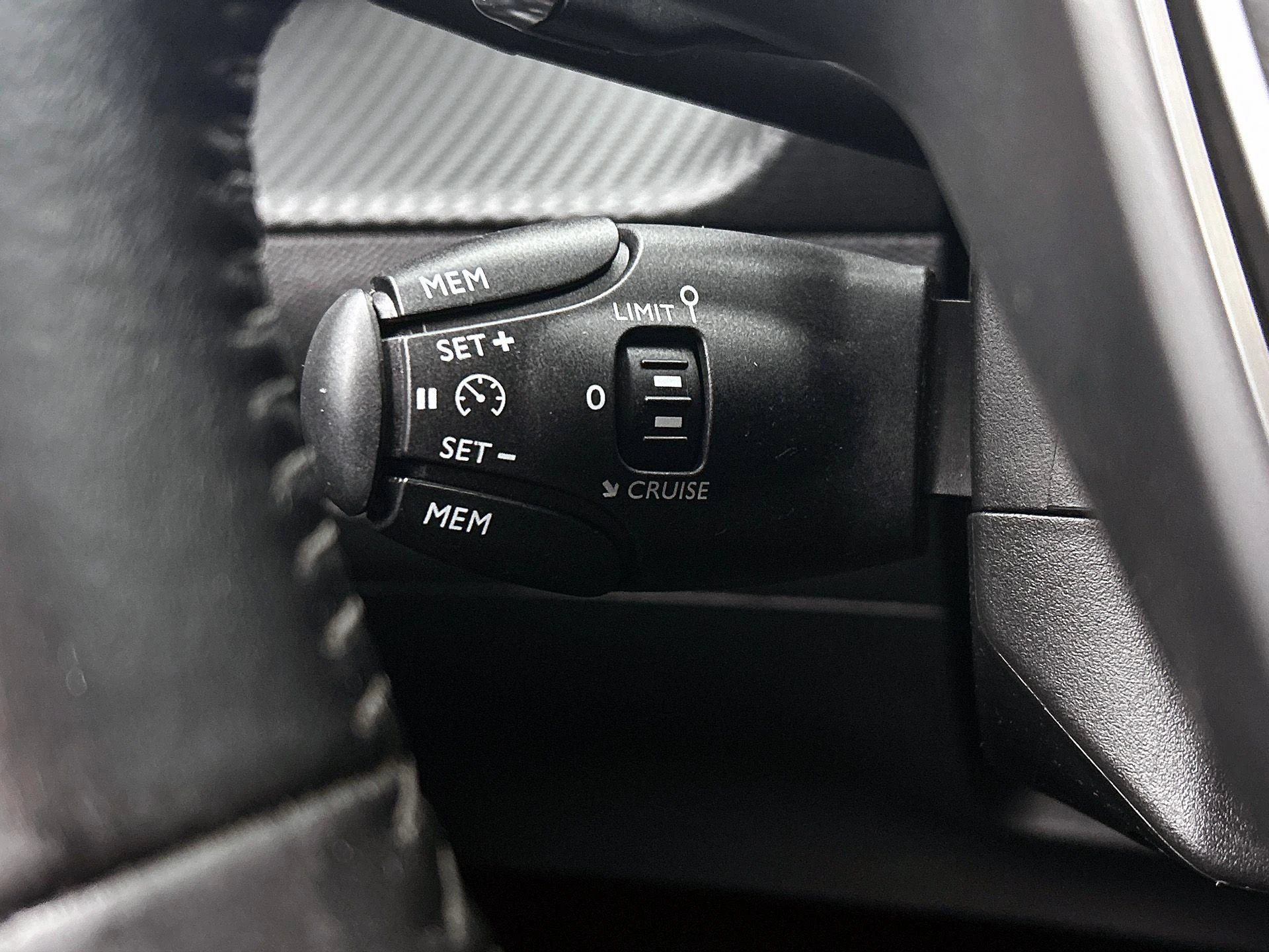 Peugeot-2008-image-5