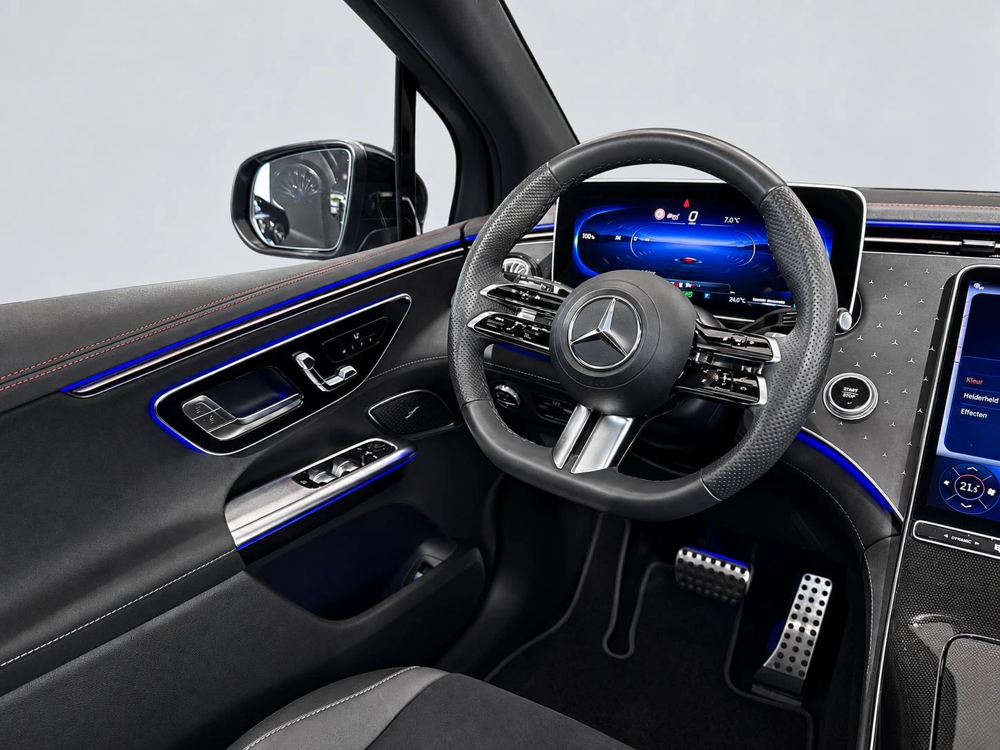 Mercedes-Benz-EQE-image-14