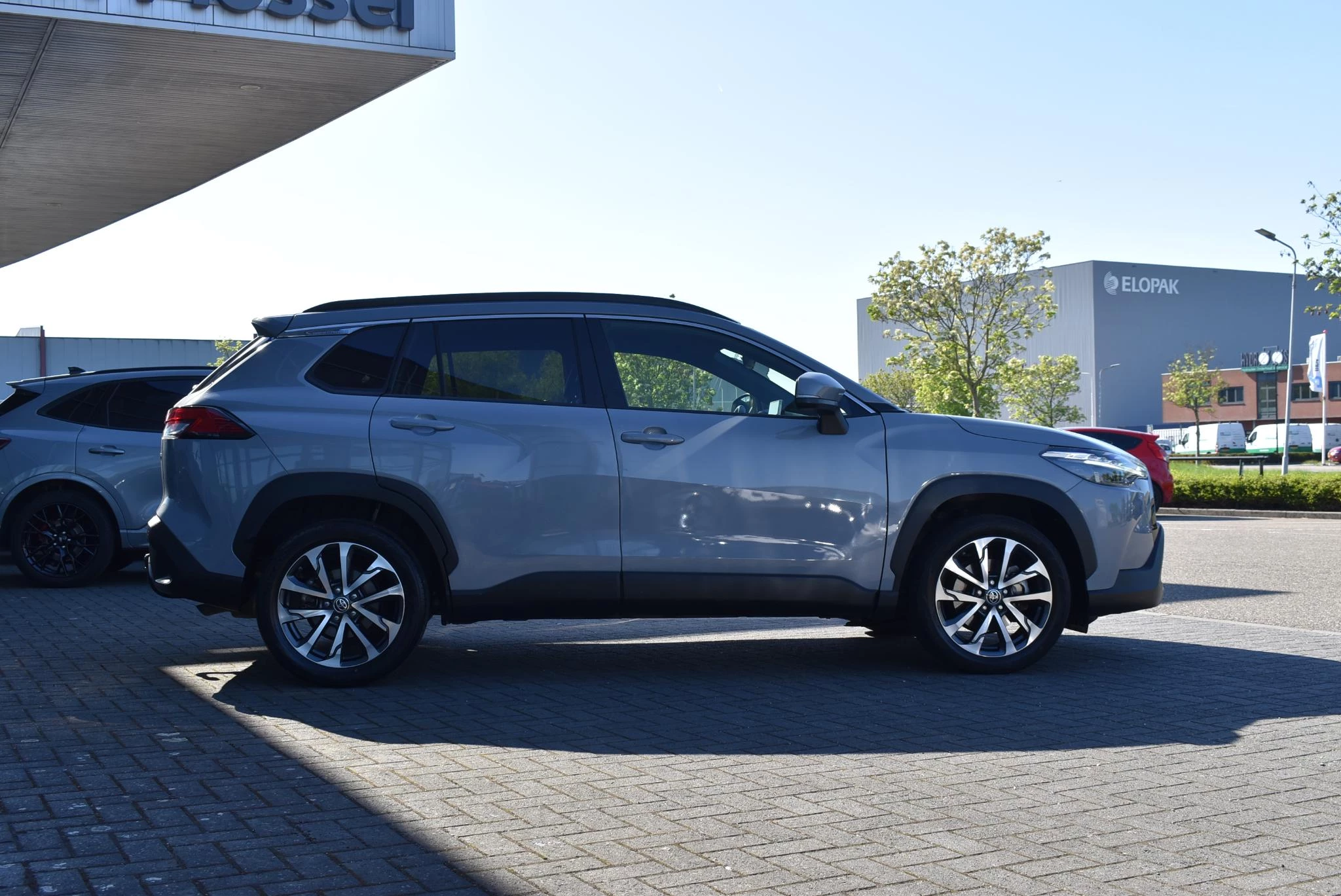 Toyota-Corolla Cross-image-3