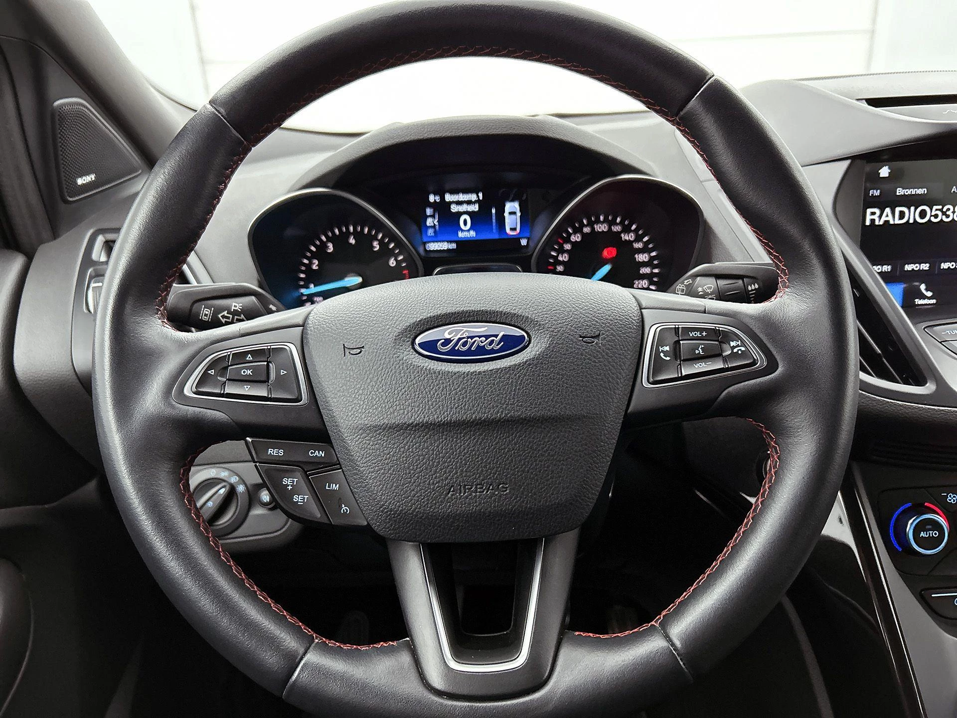 Ford-Kuga-image-30