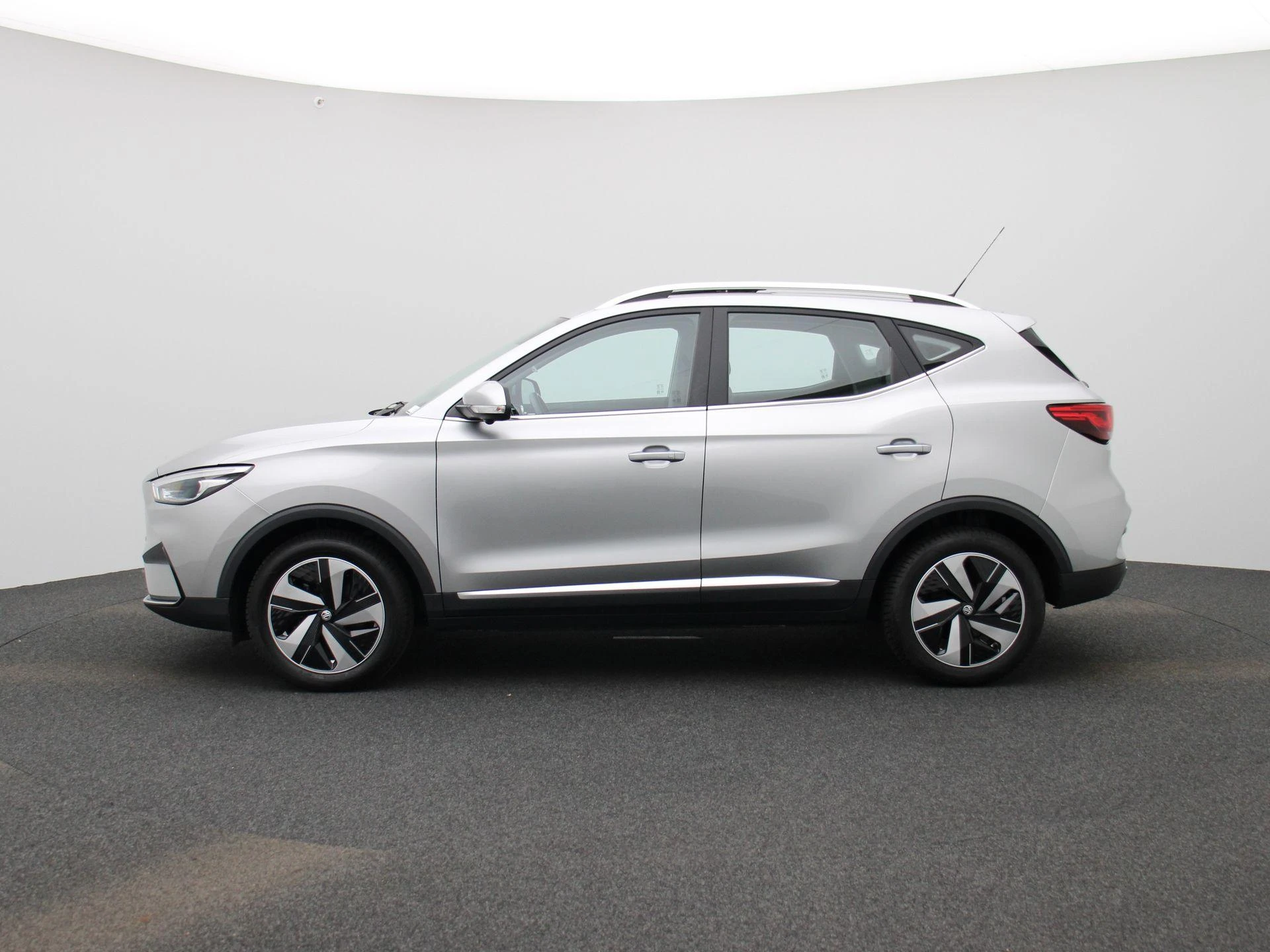 MG-ZS EV-image-3