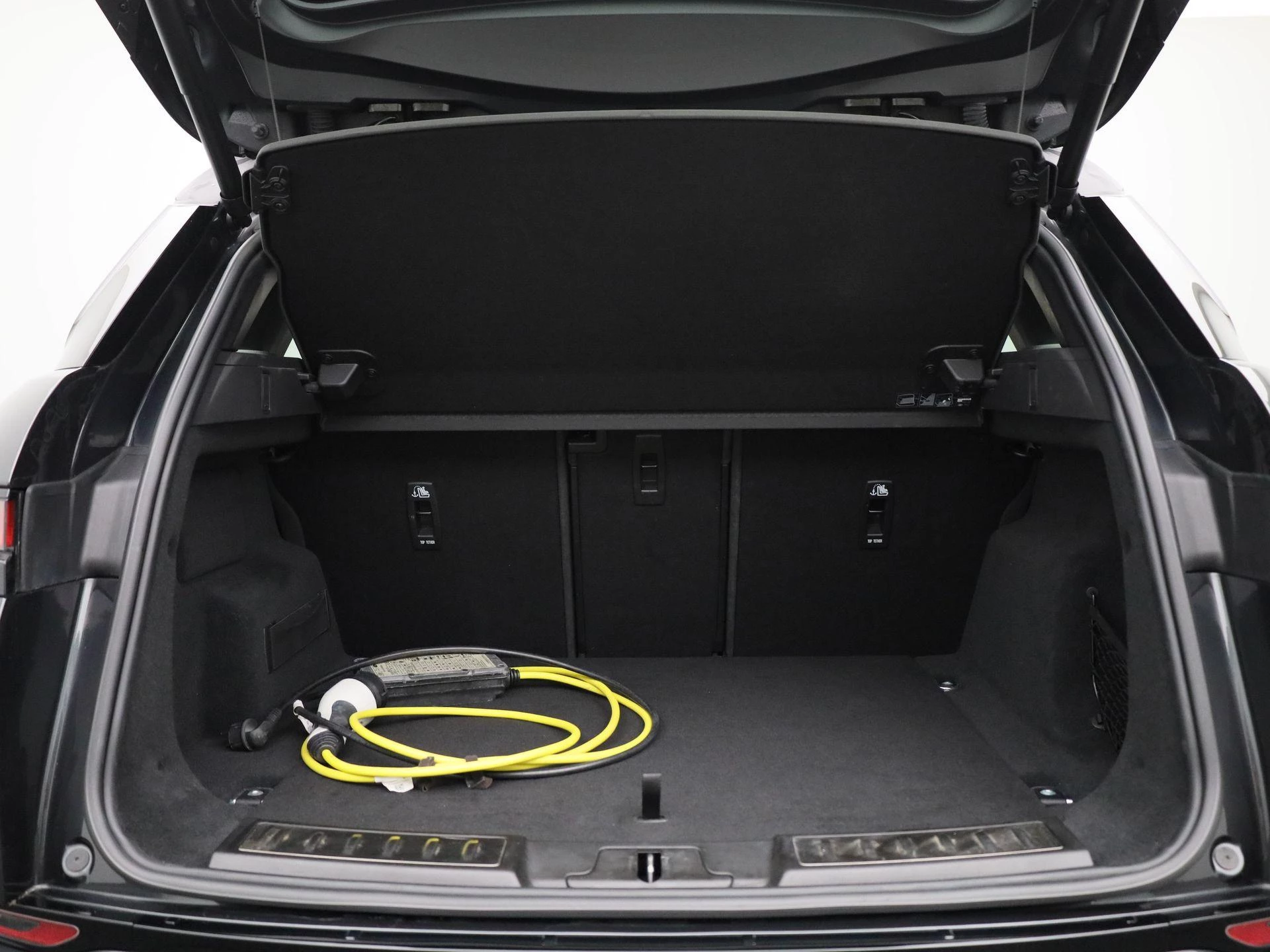 Land Rover-Range Rover Evoque-image-14