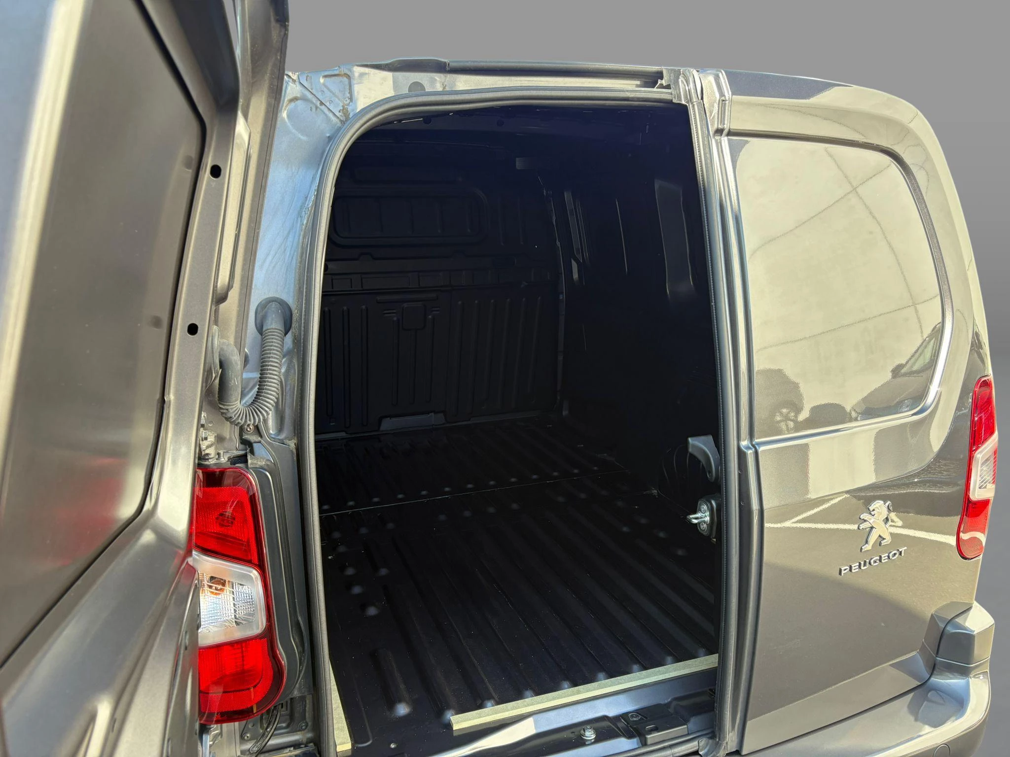 Peugeot Partner 1.5 BlueHDi 96kW L1 EAT8 Allure