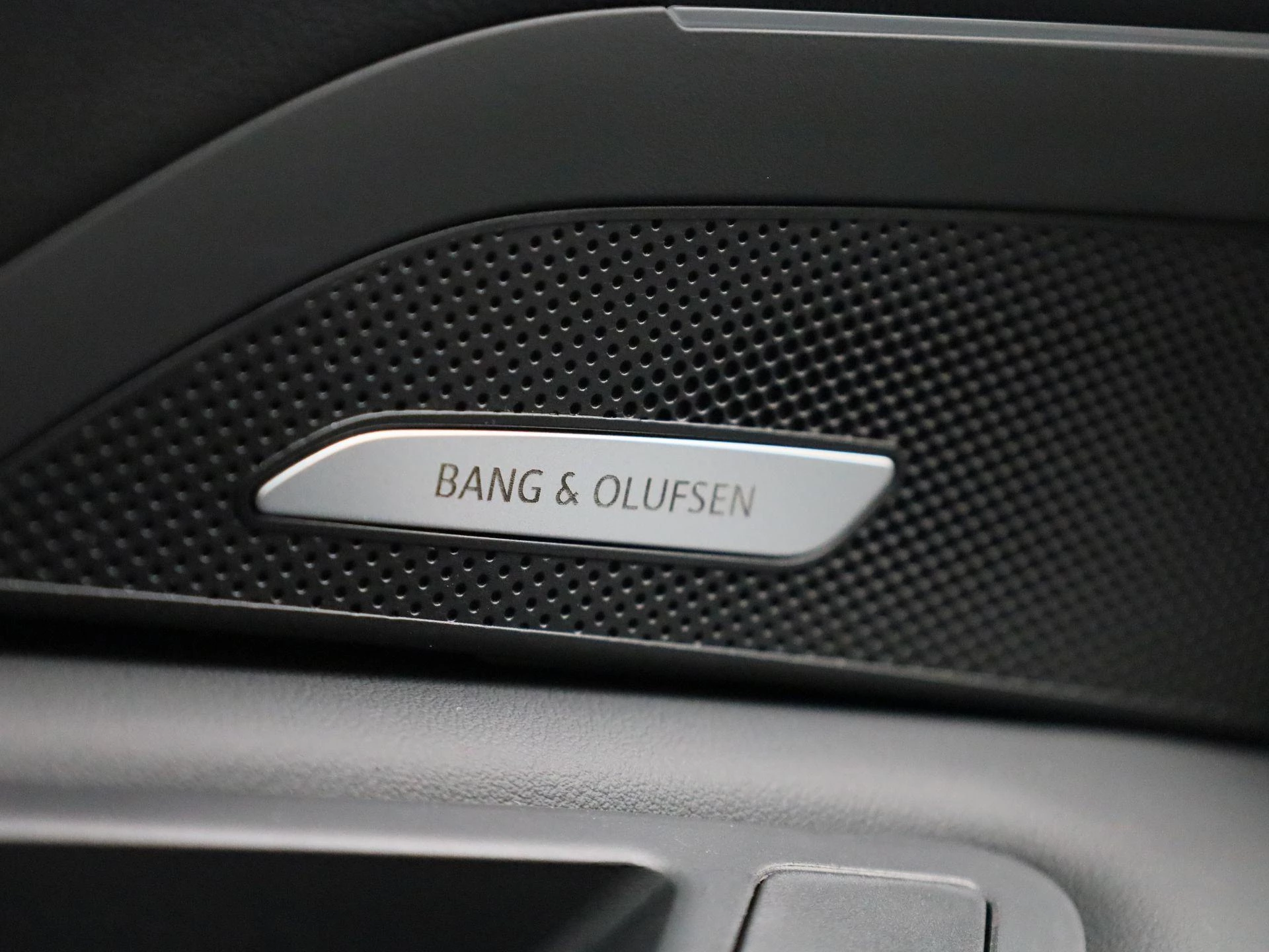 Audi Q5 2.0 TFSI e-hybrid quattro S edition Competition
