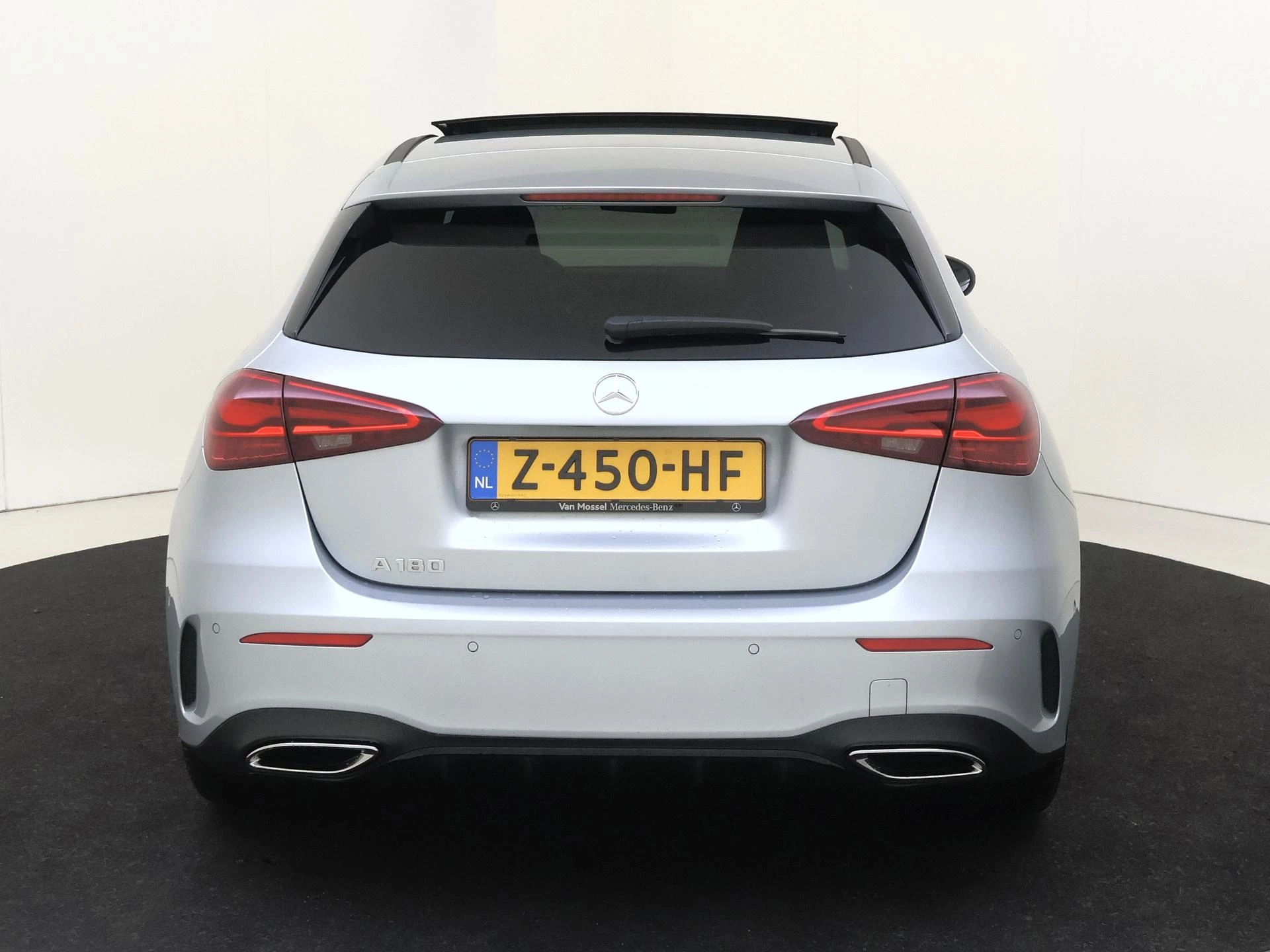 Mercedes-Benz-A-Klasse-image-6