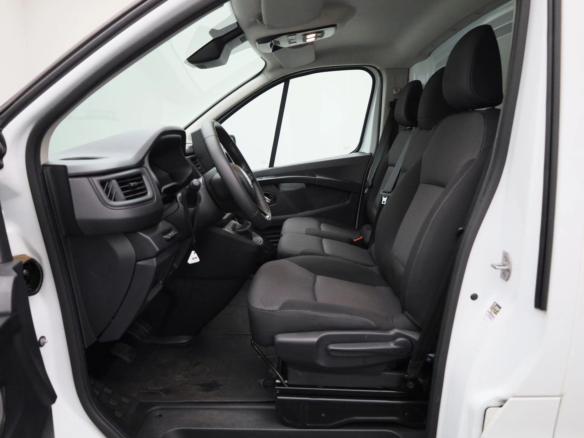 Renault-Trafic-image-12