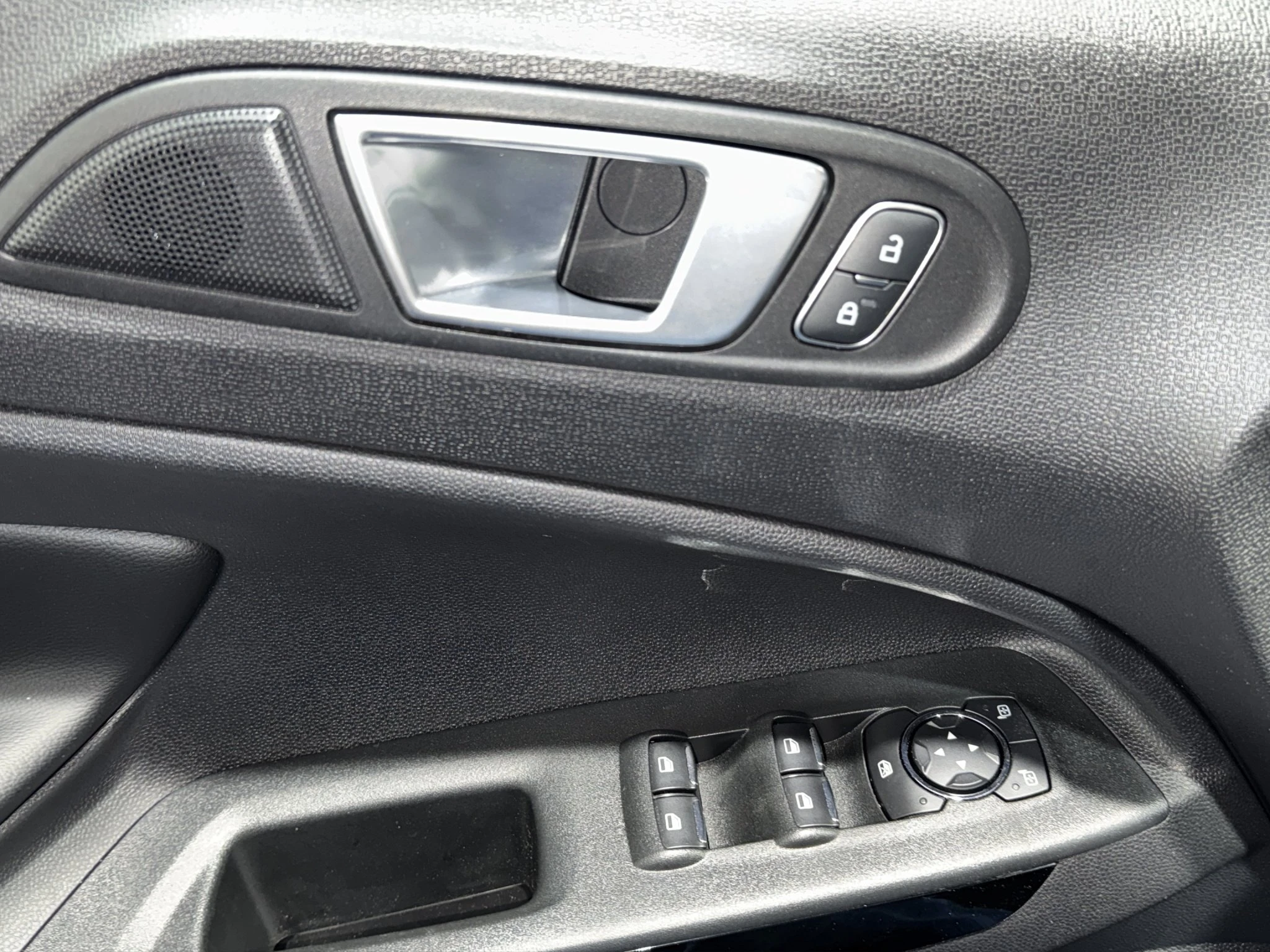 Ford EcoSport Titanium 1.0 EcoBoost 92kW Sports Utility Vehicle. 5-türig