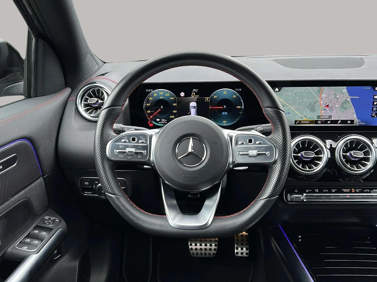 Mercedes-Benz-EQA-image-11