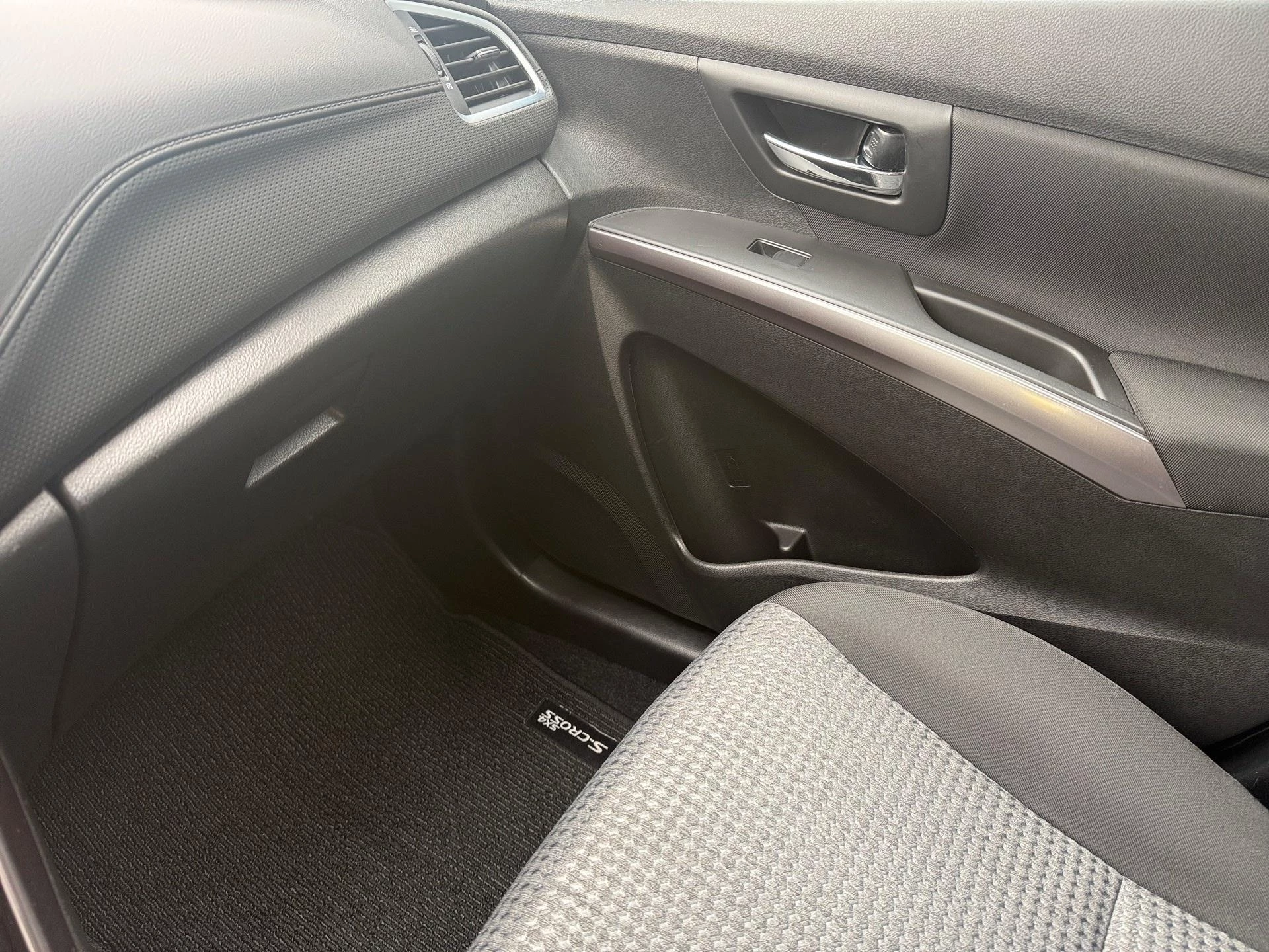 Suzuki-S-Cross-image-8